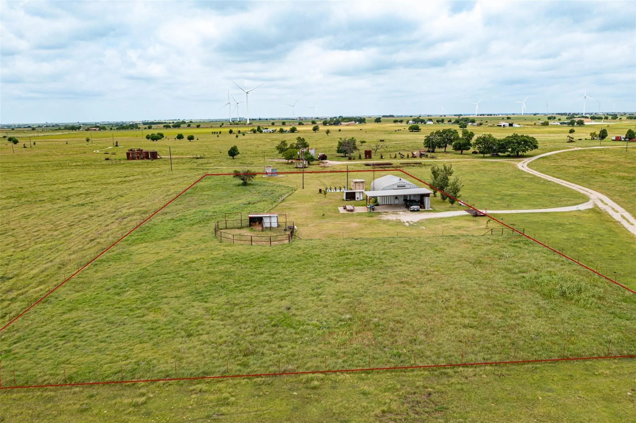 Single Family Residence For Sale in Cooke County , 1078 R&R Lane, Muenster, Texas 76252, 3 Bedroom, 3 Bathroom, Garage spaces, 1,600 Sqft, built in 2002, mls#21378991, Real Estate Agent in Muenster, Homes For Sale in Cooke county, Homes For Sale in Muenster, Realtor in Muenster Texas, Real Estate Brokerage Independent Realty Texas, Luminita Cordes Realtor
