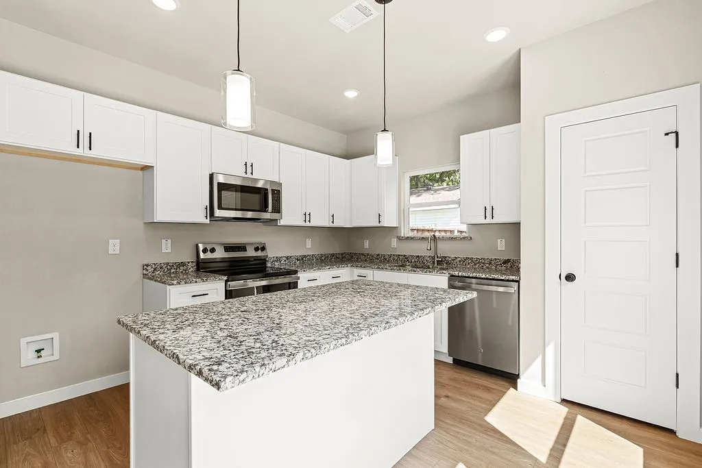Single Family Residence For Sale in Tarrant County , 620 Alameda Road, Azle, Texas 76020, 4 Bedroom, 3 Bathroom, 2 Garage spaces, 1,845 Sqft, built in 2026, mls#21378997, Real Estate Agent in Azle, Homes For Sale in Tarrant county, Homes For Sale in Azle, Realtor in Azle Texas, Real Estate Brokerage Independent Realty Texas, Luminita Cordes Realtor