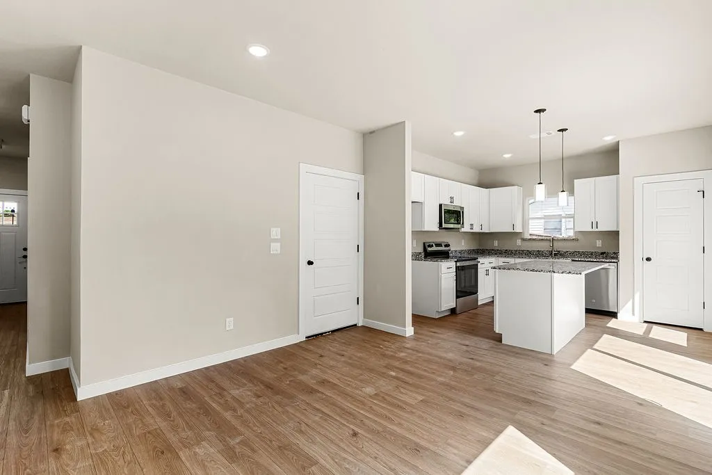 Single Family Residence For Sale in Tarrant County , 620 Alameda Road, Azle, Texas 76020, 4 Bedroom, 3 Bathroom, 2 Garage spaces, 1,845 Sqft, built in 2026, mls#21378997, Real Estate Agent in Azle, Homes For Sale in Tarrant county, Homes For Sale in Azle, Realtor in Azle Texas, Real Estate Brokerage Independent Realty Texas, Luminita Cordes Realtor