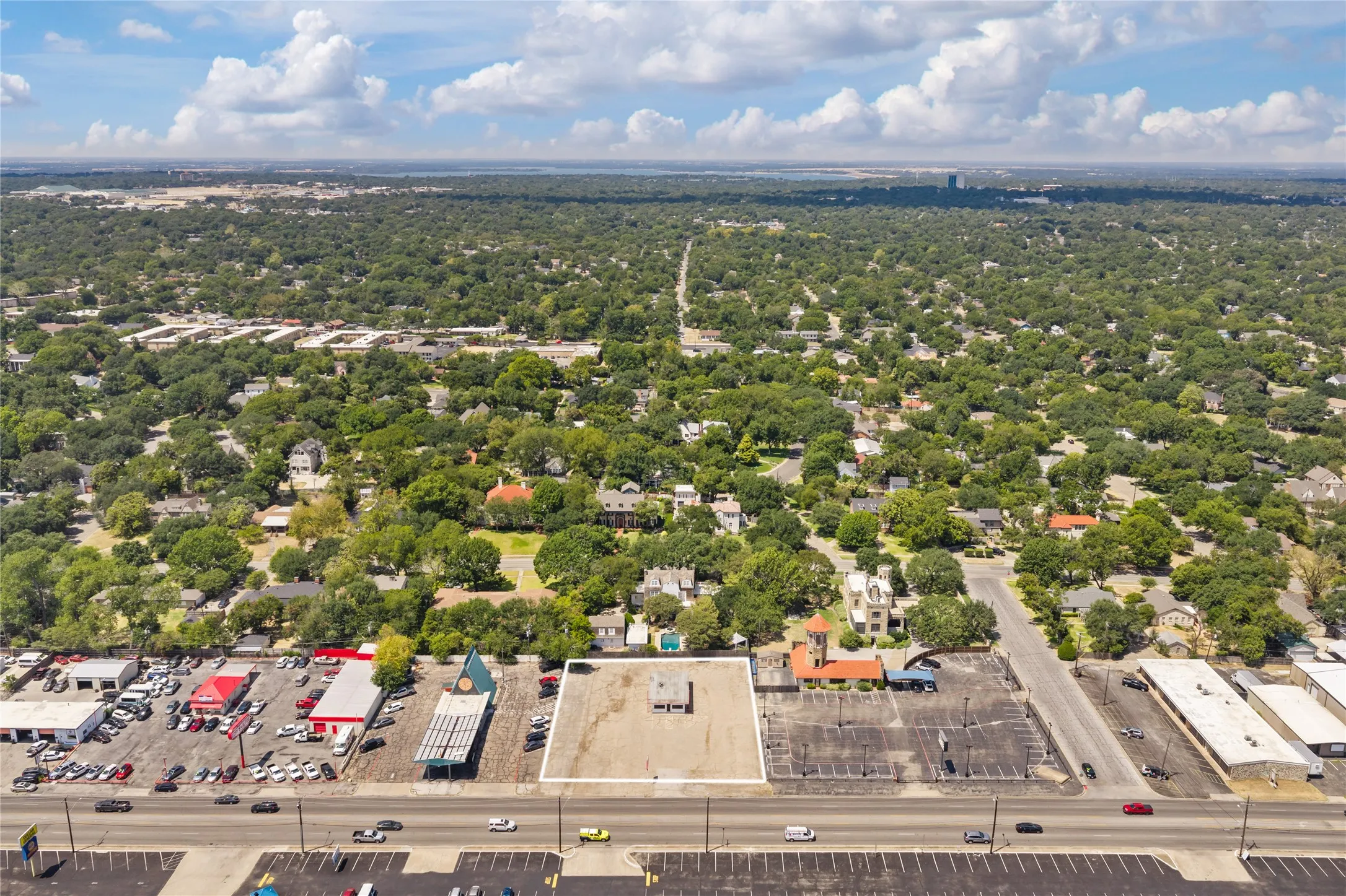 Business For Sale in Mc Lennan County , 3321 Franklin Avenue, Waco, Texas 76710, 0, 0, Garage spaces, 0 Sqft, built in 1973, mls#21377805, Real Estate Agent in Waco, Homes For Sale in Mc Lennan county, Homes For Sale in Waco, Realtor in Waco Texas, Real Estate Brokerage Independent Realty Texas, Luminita Cordes Realtor