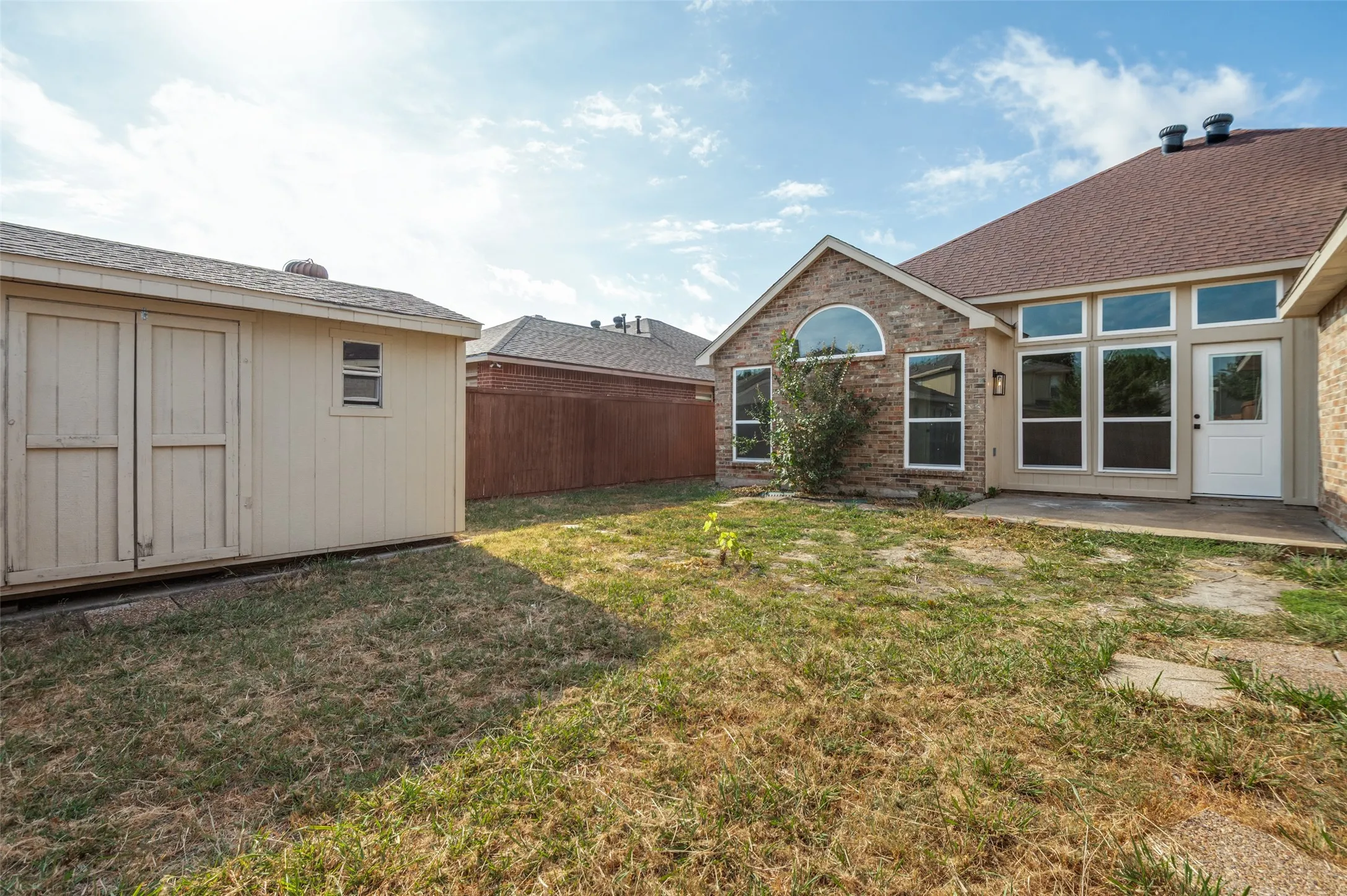 Single Family Residence For Sale in Denton County , 5849 Baker Drive, The Colony, Texas 75056, 4 Bedroom, 2 Bathroom, 2 Garage spaces, 2,028 Sqft, built in 1989, mls#21377507, Real Estate Agent in The Colony, Homes For Sale in Denton county, Homes For Sale in The Colony, Realtor in The Colony Texas, Real Estate Brokerage Independent Realty Texas, Luminita Cordes Realtor