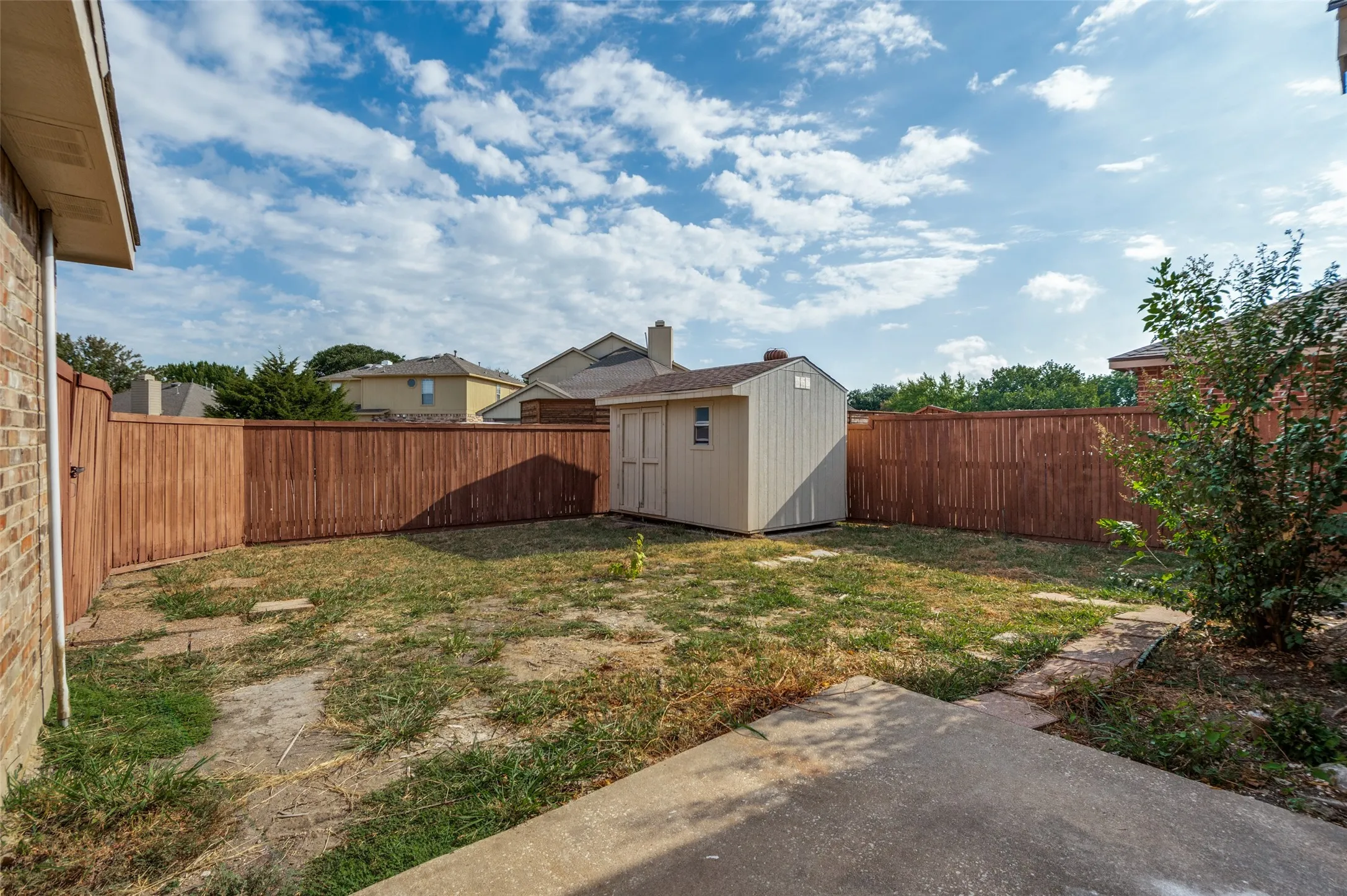 Single Family Residence For Sale in Denton County , 5849 Baker Drive, The Colony, Texas 75056, 4 Bedroom, 2 Bathroom, 2 Garage spaces, 2,028 Sqft, built in 1989, mls#21377507, Real Estate Agent in The Colony, Homes For Sale in Denton county, Homes For Sale in The Colony, Realtor in The Colony Texas, Real Estate Brokerage Independent Realty Texas, Luminita Cordes Realtor