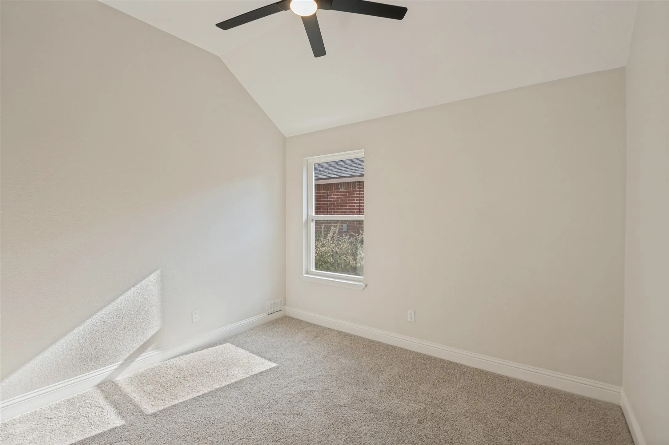 Single Family Residence For Sale in Denton County , 5849 Baker Drive, The Colony, Texas 75056, 4 Bedroom, 2 Bathroom, 2 Garage spaces, 2,028 Sqft, built in 1989, mls#21377507, Real Estate Agent in The Colony, Homes For Sale in Denton county, Homes For Sale in The Colony, Realtor in The Colony Texas, Real Estate Brokerage Independent Realty Texas, Luminita Cordes Realtor