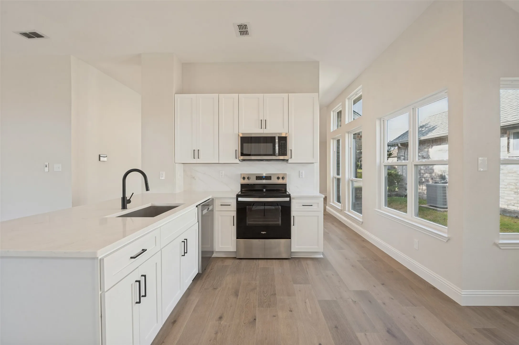 Single Family Residence For Sale in Denton County , 5849 Baker Drive, The Colony, Texas 75056, 4 Bedroom, 2 Bathroom, 2 Garage spaces, 2,028 Sqft, built in 1989, mls#21377507, Real Estate Agent in The Colony, Homes For Sale in Denton county, Homes For Sale in The Colony, Realtor in The Colony Texas, Real Estate Brokerage Independent Realty Texas, Luminita Cordes Realtor