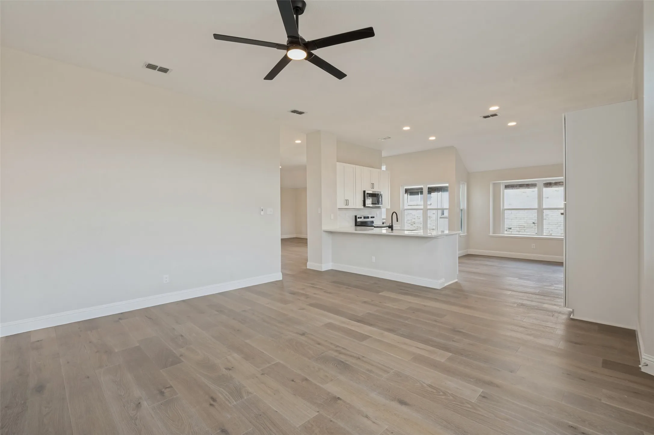 Single Family Residence For Sale in Denton County , 5849 Baker Drive, The Colony, Texas 75056, 4 Bedroom, 2 Bathroom, 2 Garage spaces, 2,028 Sqft, built in 1989, mls#21377507, Real Estate Agent in The Colony, Homes For Sale in Denton county, Homes For Sale in The Colony, Realtor in The Colony Texas, Real Estate Brokerage Independent Realty Texas, Luminita Cordes Realtor