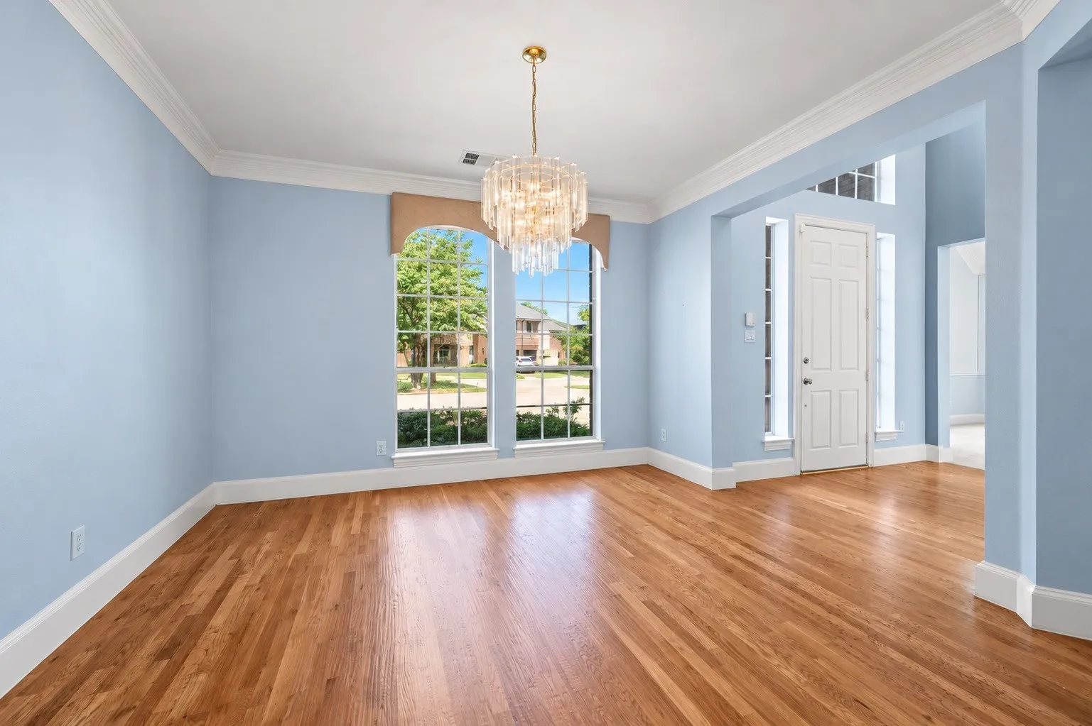 Single Family Residence For Sale in Denton County , 4017 Beacon Street, Flower Mound, Texas 75028, 4 Bedroom, 3 Bathroom, 2 Garage spaces, 3,484 Sqft, built in 2000, mls#21378261, Real Estate Agent in Flower Mound, Homes For Sale in Denton county, Homes For Sale in Flower Mound, Realtor in Flower Mound Texas, Real Estate Brokerage Independent Realty Texas, Luminita Cordes Realtor