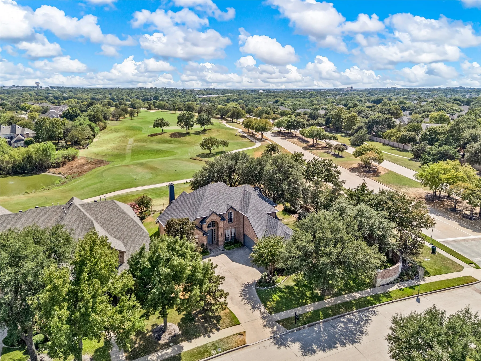Single Family Residence For Sale in Denton County , 4017 Beacon Street, Flower Mound, Texas 75028, 4 Bedroom, 3 Bathroom, 2 Garage spaces, 3,484 Sqft, built in 2000, mls#21378261, Real Estate Agent in Flower Mound, Homes For Sale in Denton county, Homes For Sale in Flower Mound, Realtor in Flower Mound Texas, Real Estate Brokerage Independent Realty Texas, Luminita Cordes Realtor