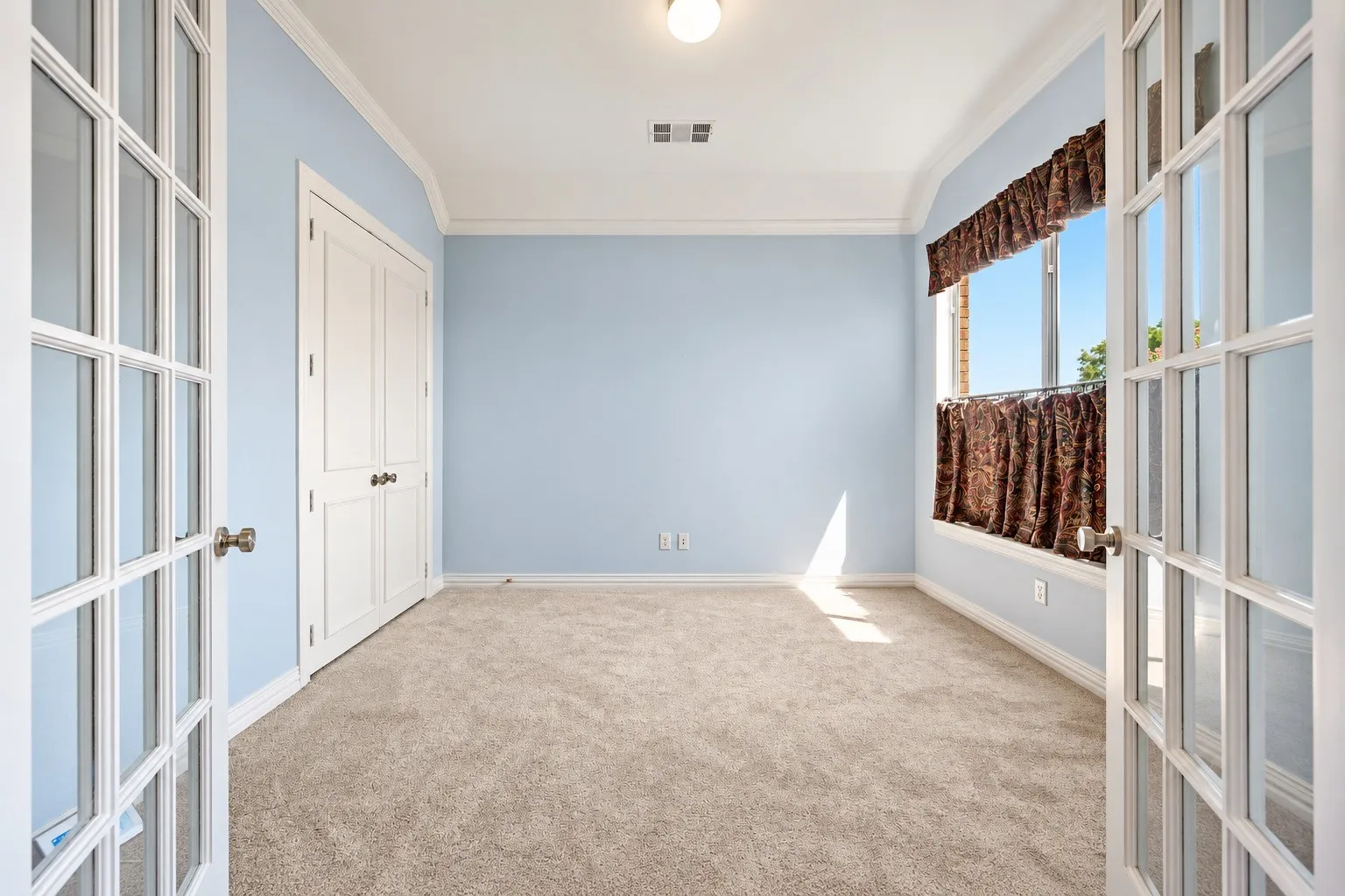 Single Family Residence For Sale in Denton County , 4017 Beacon Street, Flower Mound, Texas 75028, 4 Bedroom, 3 Bathroom, 2 Garage spaces, 3,484 Sqft, built in 2000, mls#21378261, Real Estate Agent in Flower Mound, Homes For Sale in Denton county, Homes For Sale in Flower Mound, Realtor in Flower Mound Texas, Real Estate Brokerage Independent Realty Texas, Luminita Cordes Realtor