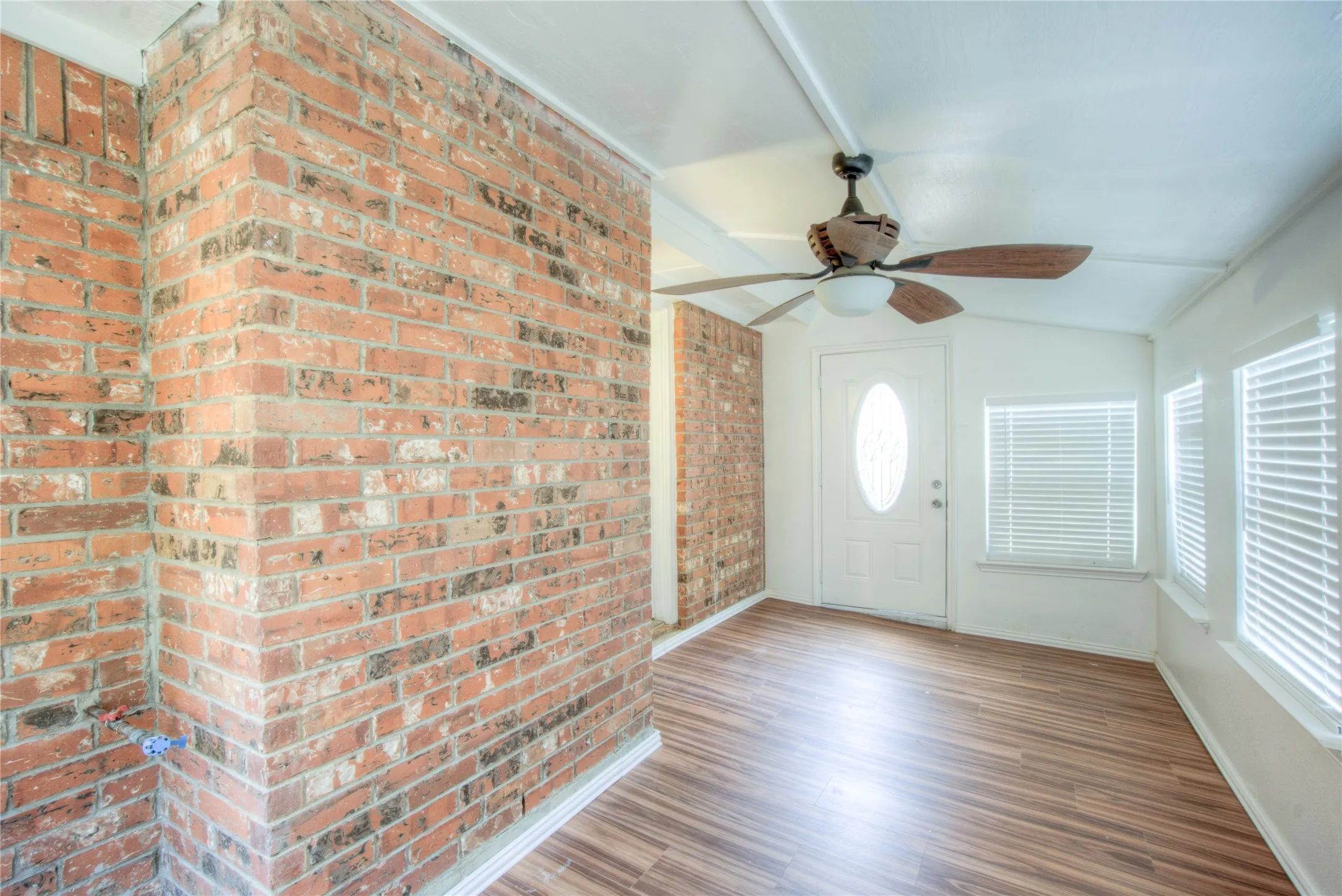 Single Family Residence For Rent in Denton County , 18243 Justice Lane, Dallas, Texas 75287, 4 Bedroom, 2 Bathroom, 2 Garage spaces, 1,866 Sqft, built in 1996, mls#21379010, Real Estate Agent in Dallas, Homes For Rent in Denton county, Homes For Rent in Dallas, Realtor in Dallas Texas, Real Estate Brokerage Independent Realty Texas, Luminita Cordes Realtor