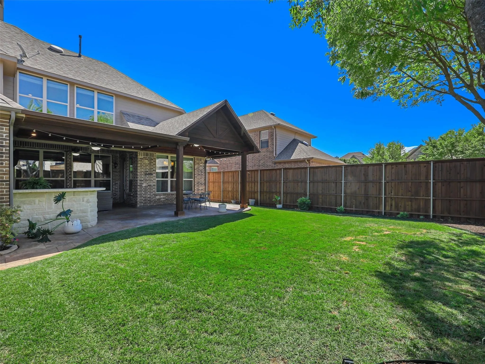 Single Family Residence For Sale in Collin County , 8841 Sutton Drive, Frisco, Texas 75035, 5 Bedroom, 4 Bathroom, 3 Garage spaces, 3,875 Sqft, built in 2012, mls#21378142, Real Estate Agent in Frisco, Homes For Sale in Collin county, Homes For Sale in Frisco, Realtor in Frisco Texas, Real Estate Brokerage Independent Realty Texas, Luminita Cordes Realtor