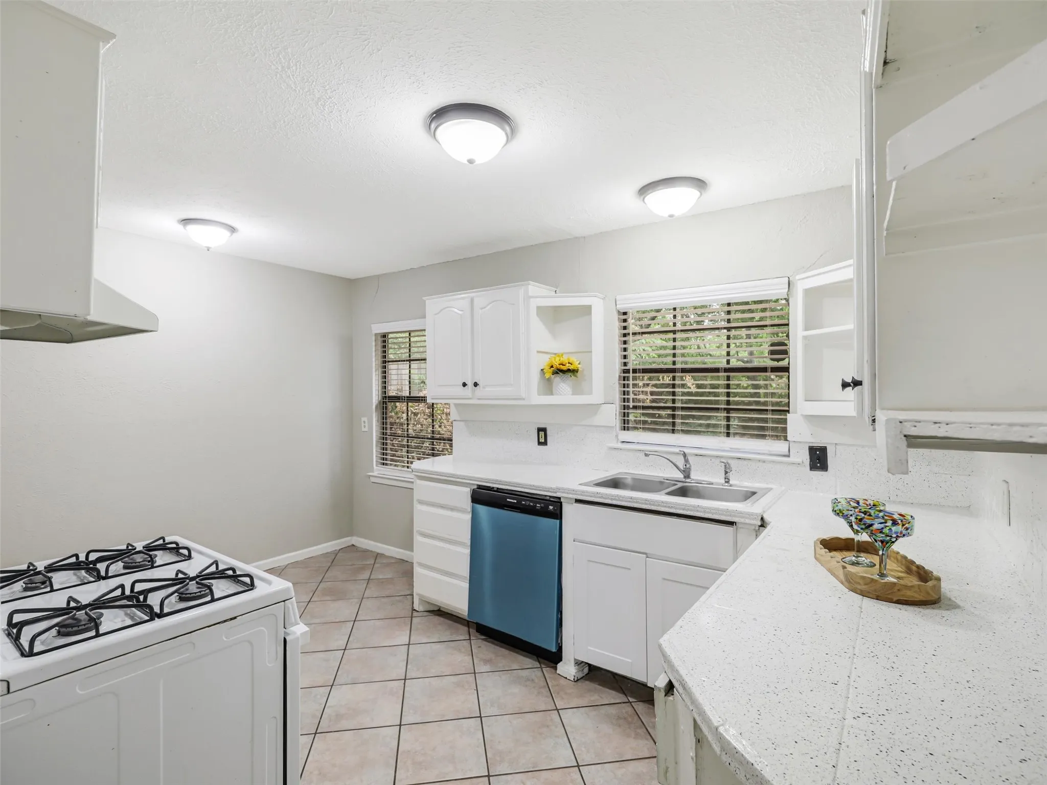 Single Family Residence For Sale in Dallas County , 10747 Sand Alwood Drive, Dallas, Texas 75228, 3 Bedroom, 2 Bathroom, 1 Garage spaces, 1,077 Sqft, built in 1954, mls#21378485, Real Estate Agent in Dallas, Homes For Sale in Dallas county, Homes For Sale in Dallas, Realtor in Dallas Texas, Real Estate Brokerage Independent Realty Texas, Luminita Cordes Realtor
