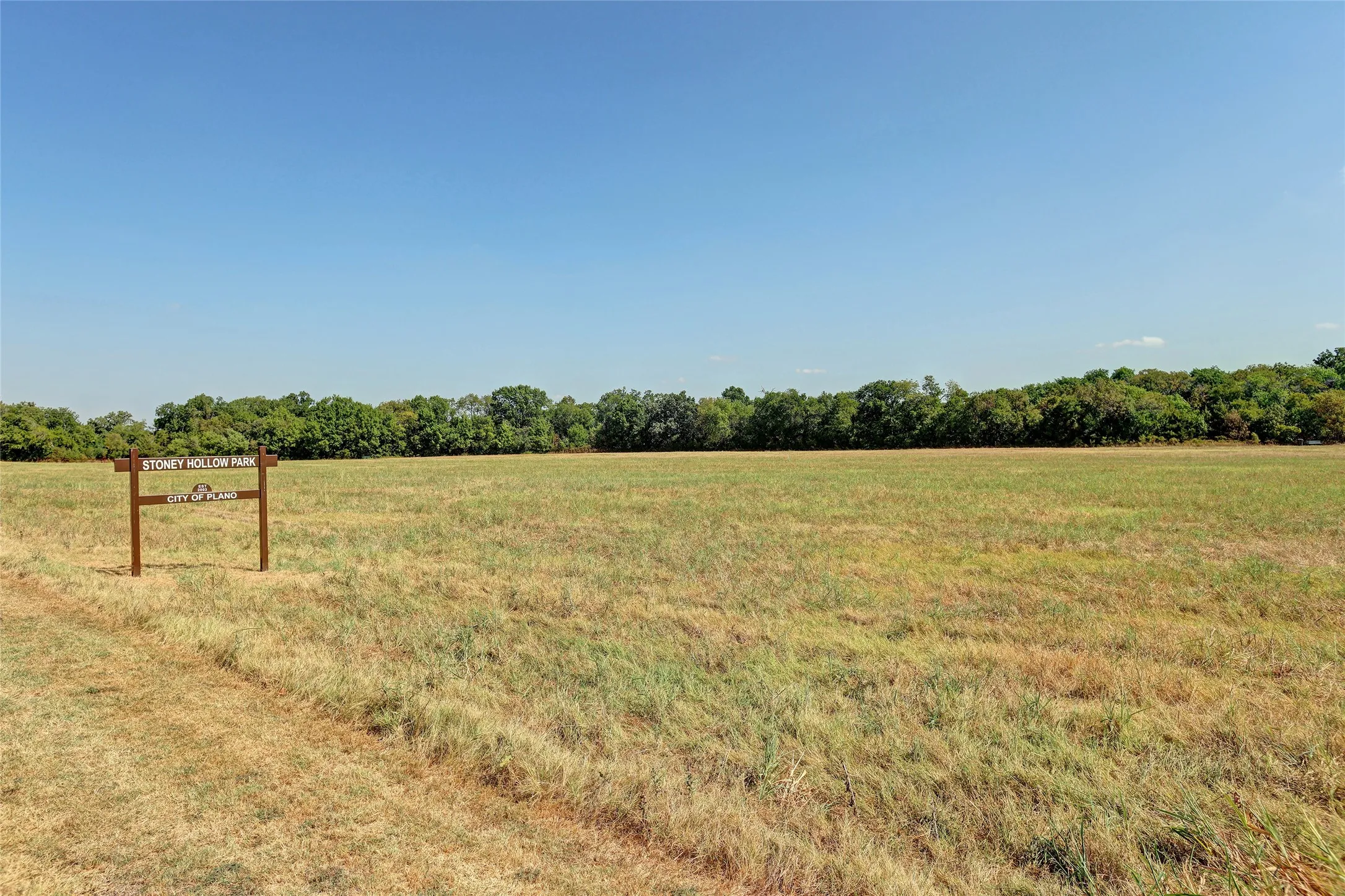 Single Family Residence For Sale in Collin County , 3605 Smoothstone Drive, Plano, Texas 75074, 4 Bedroom, 3 Bathroom, 3 Garage spaces, 3,513 Sqft, built in 2000, mls#21376060, Real Estate Agent in Plano, Homes For Sale in Collin county, Homes For Sale in Plano, Realtor in Plano Texas, Real Estate Brokerage Independent Realty Texas, Luminita Cordes Realtor