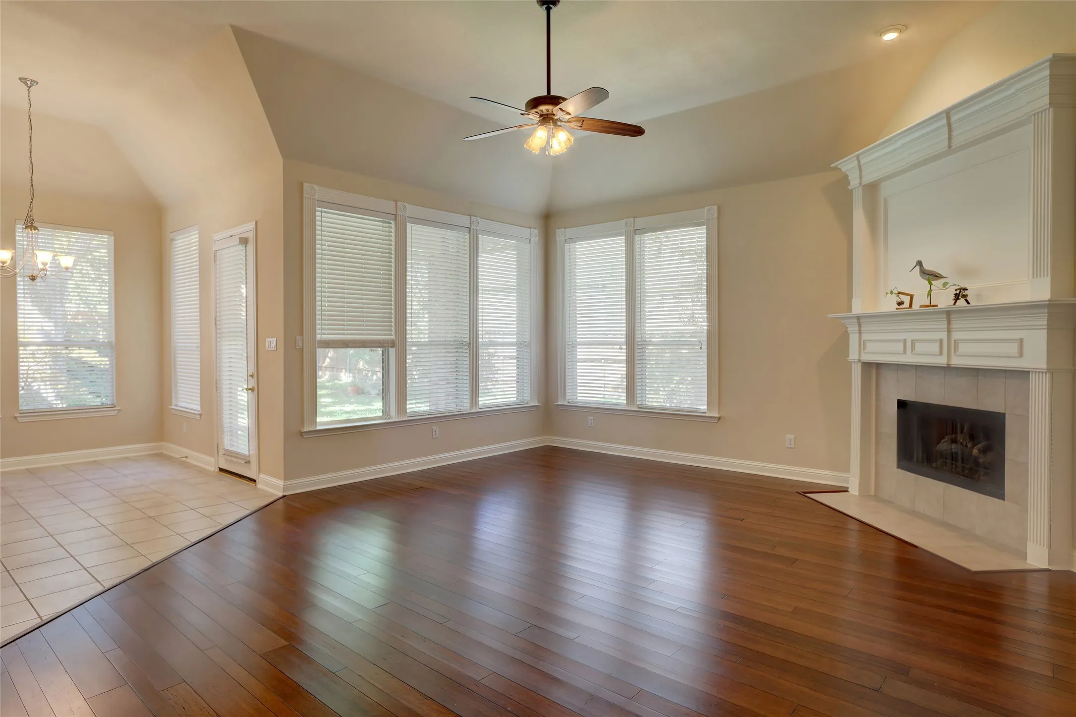 Single Family Residence For Sale in Collin County , 3605 Smoothstone Drive, Plano, Texas 75074, 4 Bedroom, 3 Bathroom, 3 Garage spaces, 3,513 Sqft, built in 2000, mls#21376060, Real Estate Agent in Plano, Homes For Sale in Collin county, Homes For Sale in Plano, Realtor in Plano Texas, Real Estate Brokerage Independent Realty Texas, Luminita Cordes Realtor