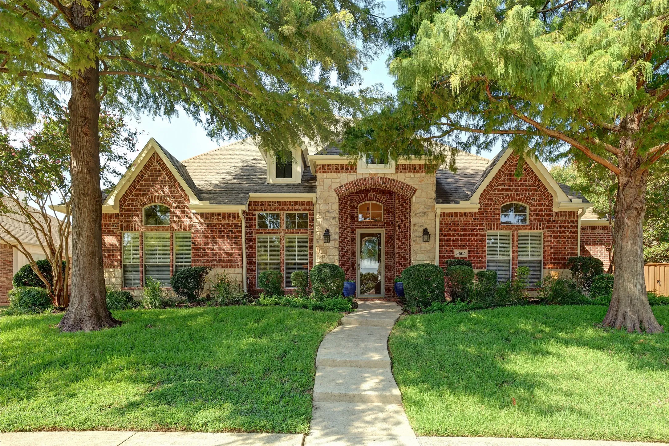 Single Family Residence For Sale