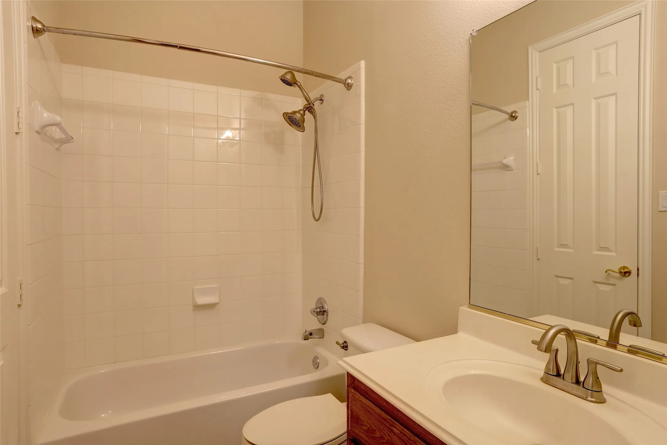 Single Family Residence For Sale in Collin County , 3605 Smoothstone Drive, Plano, Texas 75074, 4 Bedroom, 3 Bathroom, 3 Garage spaces, 3,513 Sqft, built in 2000, mls#21376060, Real Estate Agent in Plano, Homes For Sale in Collin county, Homes For Sale in Plano, Realtor in Plano Texas, Real Estate Brokerage Independent Realty Texas, Luminita Cordes Realtor