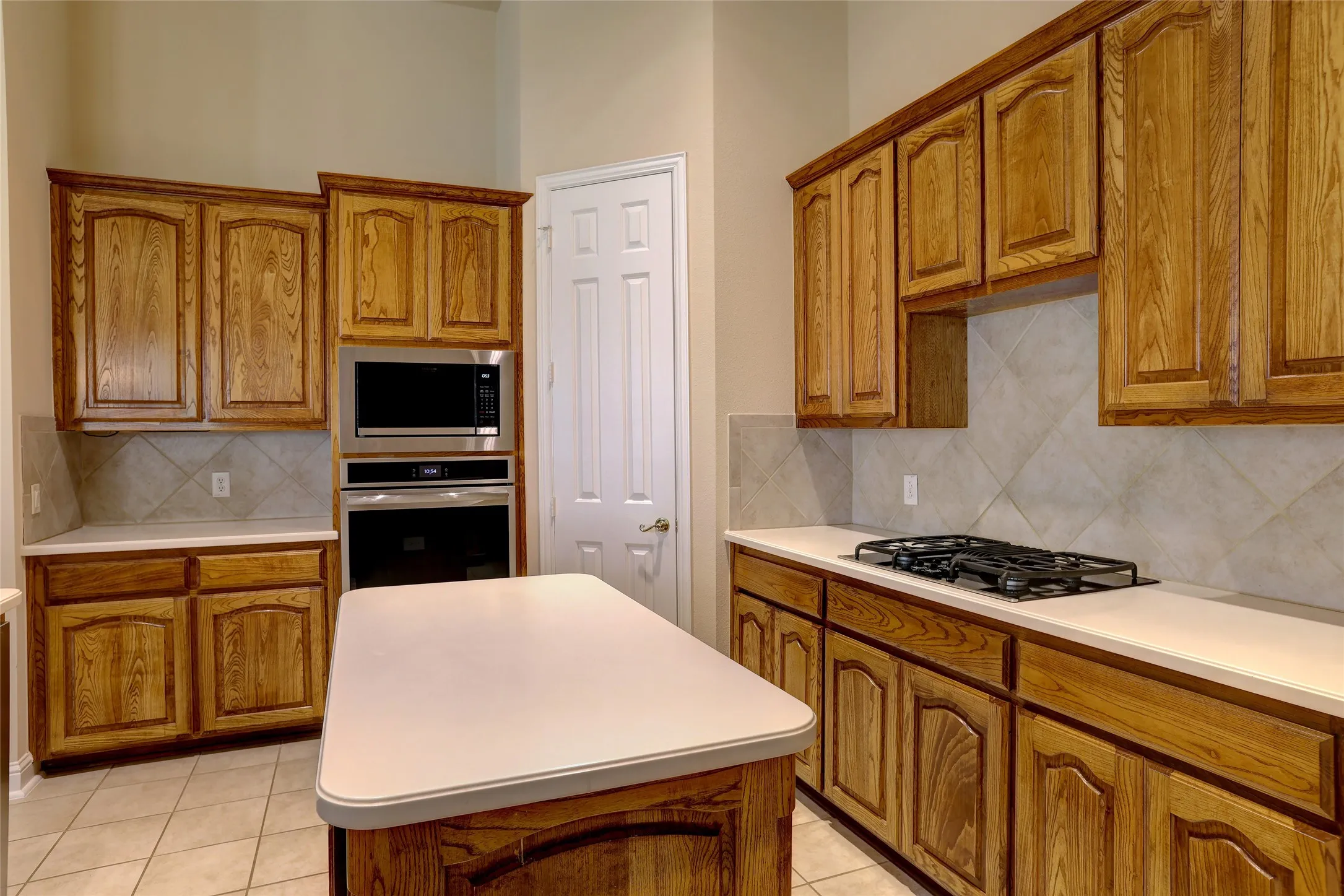Single Family Residence For Sale in Collin County , 3605 Smoothstone Drive, Plano, Texas 75074, 4 Bedroom, 3 Bathroom, 3 Garage spaces, 3,513 Sqft, built in 2000, mls#21376060, Real Estate Agent in Plano, Homes For Sale in Collin county, Homes For Sale in Plano, Realtor in Plano Texas, Real Estate Brokerage Independent Realty Texas, Luminita Cordes Realtor