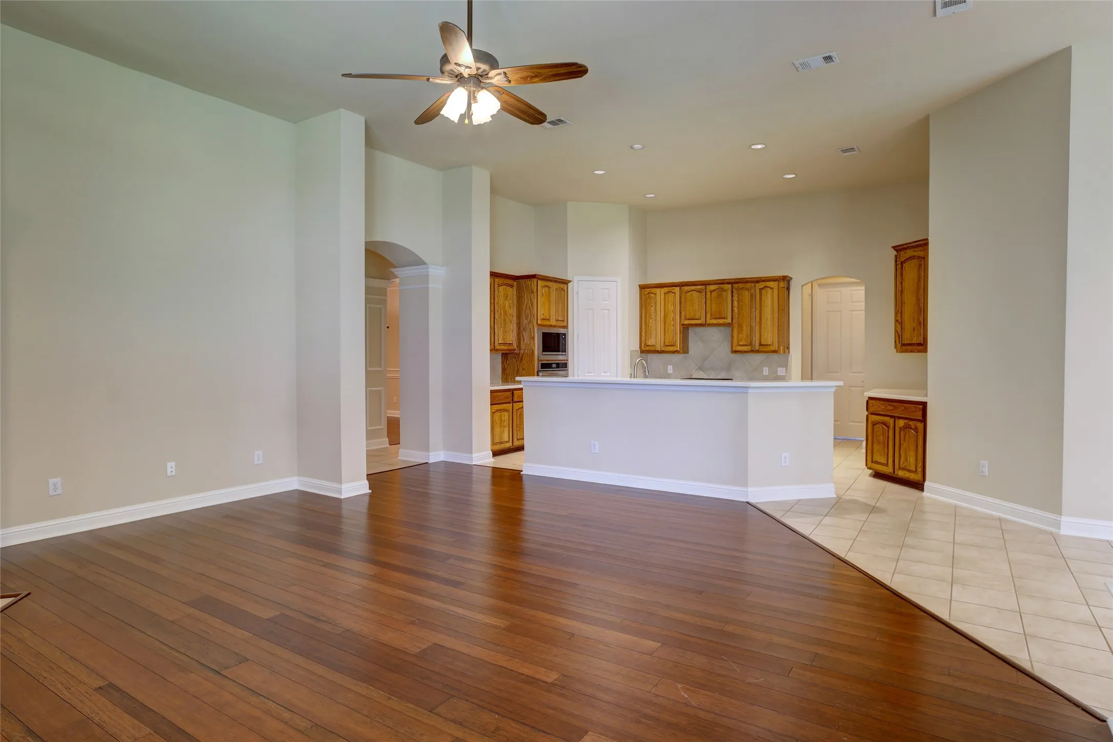 Single Family Residence For Sale in Collin County , 3605 Smoothstone Drive, Plano, Texas 75074, 4 Bedroom, 3 Bathroom, 3 Garage spaces, 3,513 Sqft, built in 2000, mls#21376060, Real Estate Agent in Plano, Homes For Sale in Collin county, Homes For Sale in Plano, Realtor in Plano Texas, Real Estate Brokerage Independent Realty Texas, Luminita Cordes Realtor