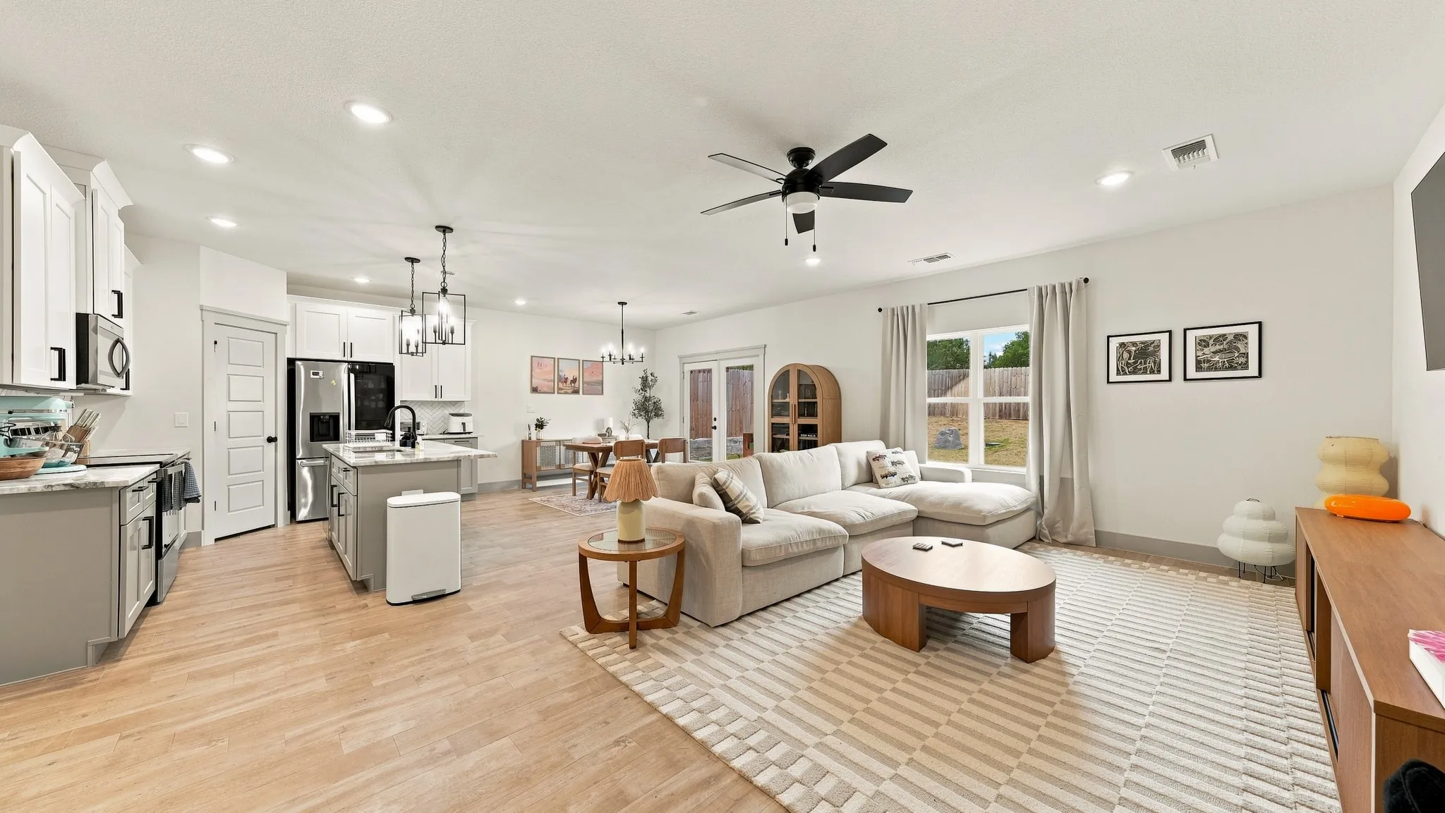 Single Family Residence For Sale in Hood County , 2306 Pedernales Court, Granbury, Texas 76048, 3 Bedroom, 2 Bathroom, 2 Garage spaces, 1,603 Sqft, built in 2024, mls#21378368, Real Estate Agent in Granbury, Homes For Sale in Hood county, Homes For Sale in Granbury, Realtor in Granbury Texas, Real Estate Brokerage Independent Realty Texas, Luminita Cordes Realtor