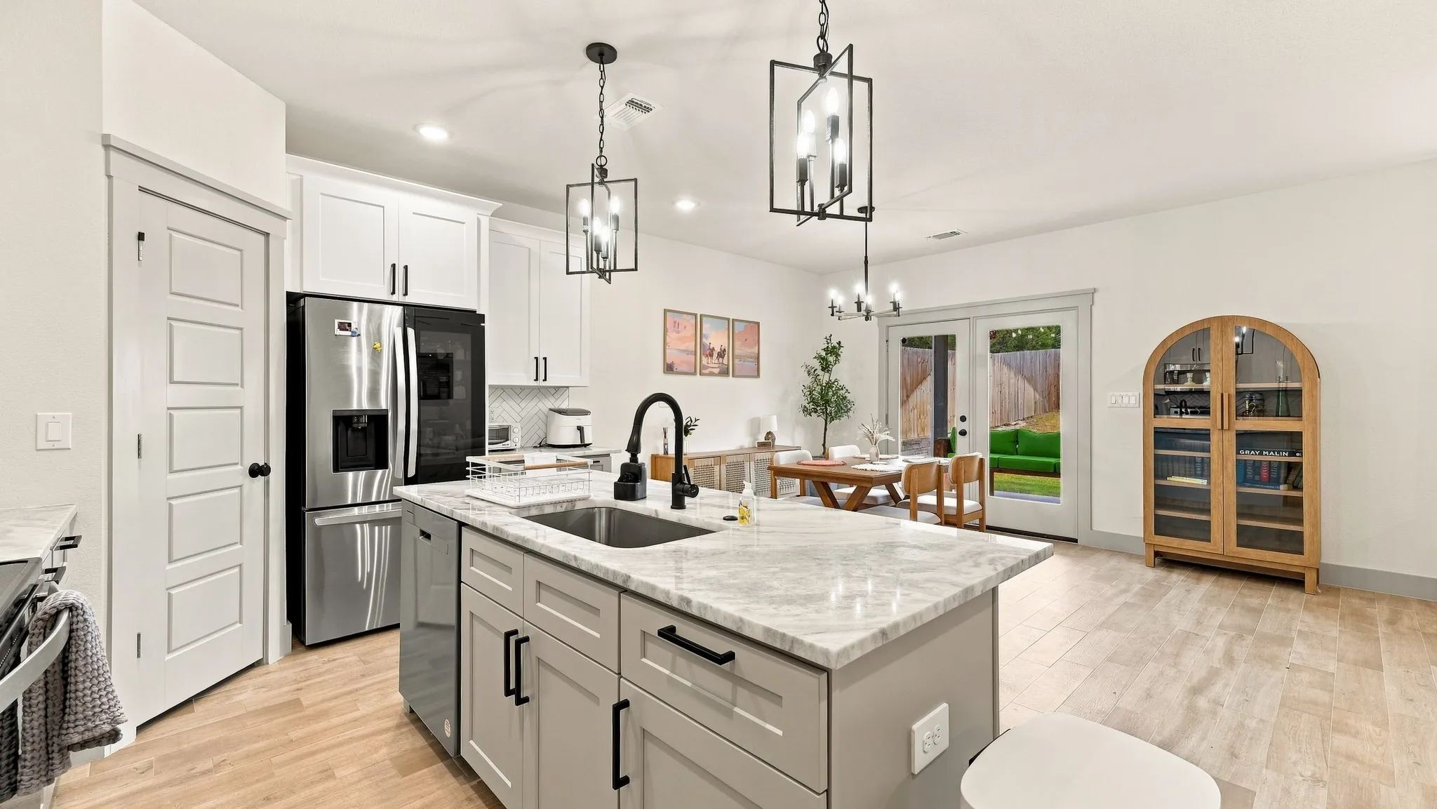 Single Family Residence For Sale in Hood County , 2306 Pedernales Court, Granbury, Texas 76048, 3 Bedroom, 2 Bathroom, 2 Garage spaces, 1,603 Sqft, built in 2024, mls#21378368, Real Estate Agent in Granbury, Homes For Sale in Hood county, Homes For Sale in Granbury, Realtor in Granbury Texas, Real Estate Brokerage Independent Realty Texas, Luminita Cordes Realtor