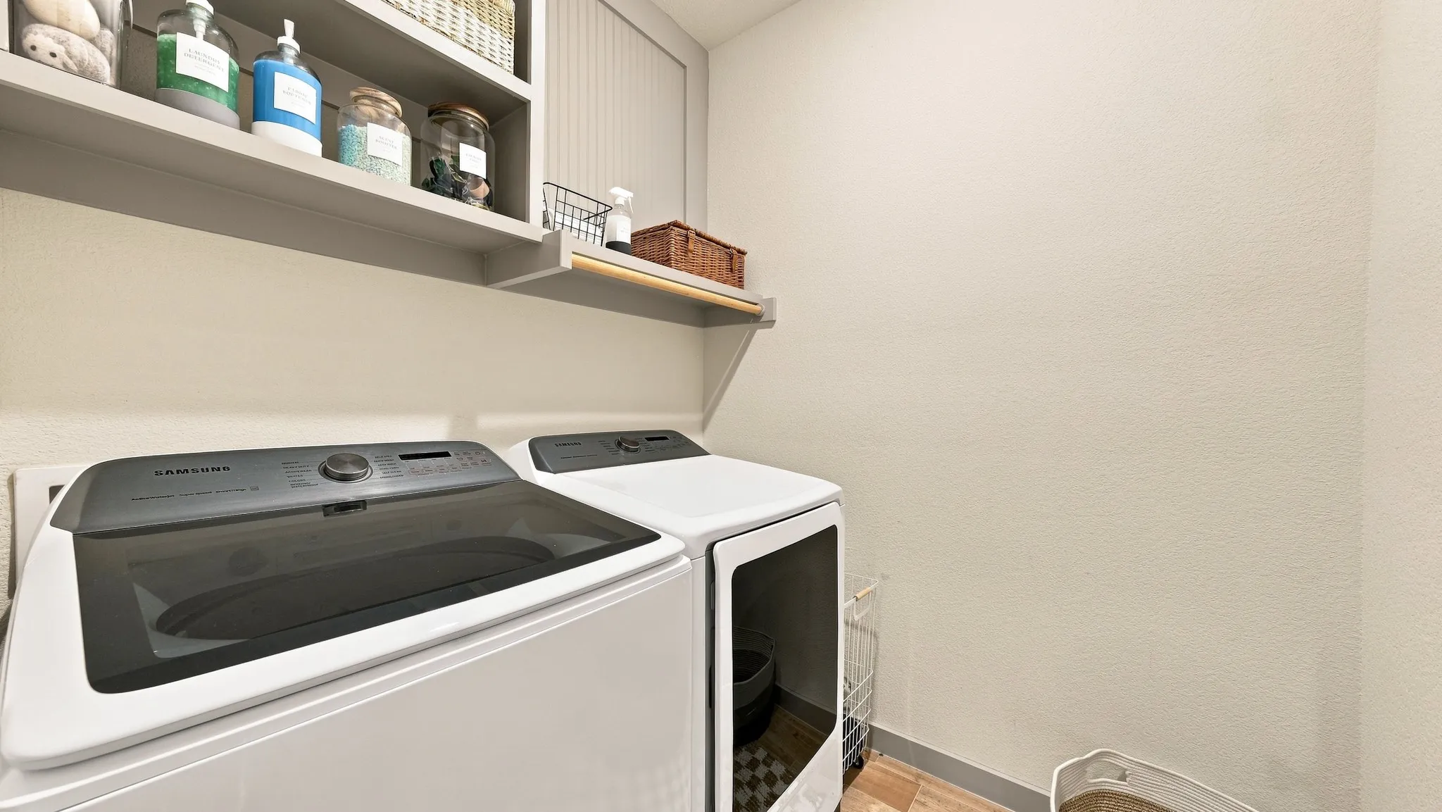 Single Family Residence For Sale in Hood County , 2306 Pedernales Court, Granbury, Texas 76048, 3 Bedroom, 2 Bathroom, 2 Garage spaces, 1,603 Sqft, built in 2024, mls#21378368, Real Estate Agent in Granbury, Homes For Sale in Hood county, Homes For Sale in Granbury, Realtor in Granbury Texas, Real Estate Brokerage Independent Realty Texas, Luminita Cordes Realtor