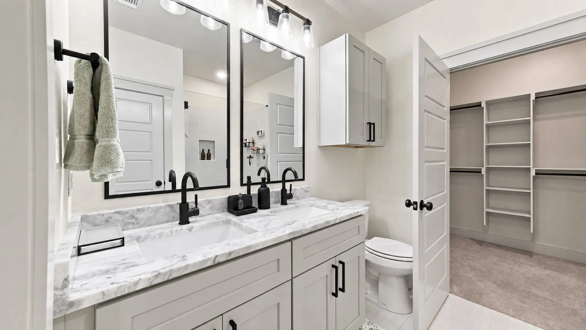 Single Family Residence For Sale in Hood County , 2306 Pedernales Court, Granbury, Texas 76048, 3 Bedroom, 2 Bathroom, 2 Garage spaces, 1,603 Sqft, built in 2024, mls#21378368, Real Estate Agent in Granbury, Homes For Sale in Hood county, Homes For Sale in Granbury, Realtor in Granbury Texas, Real Estate Brokerage Independent Realty Texas, Luminita Cordes Realtor