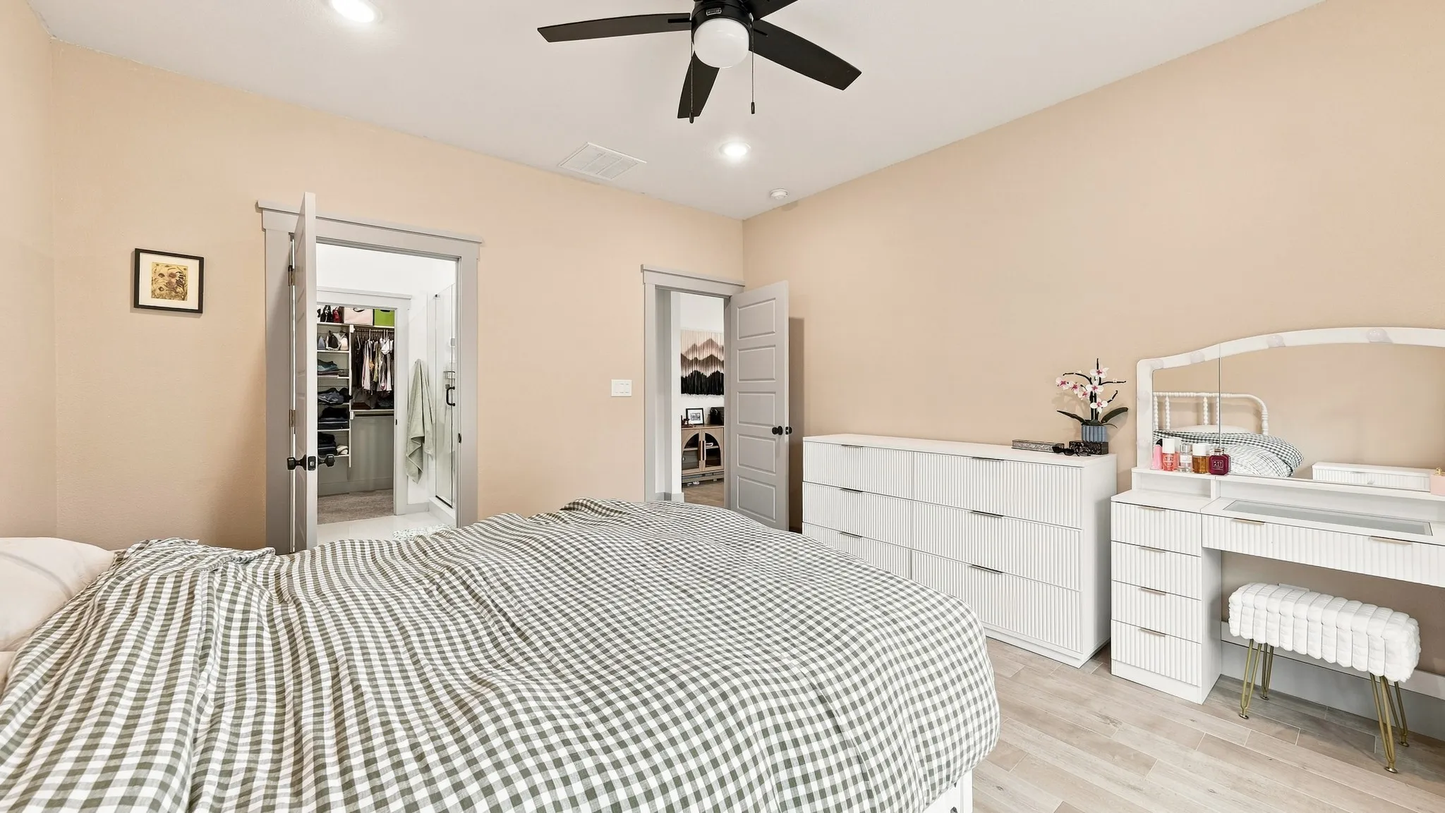 Single Family Residence For Sale in Hood County , 2306 Pedernales Court, Granbury, Texas 76048, 3 Bedroom, 2 Bathroom, 2 Garage spaces, 1,603 Sqft, built in 2024, mls#21378368, Real Estate Agent in Granbury, Homes For Sale in Hood county, Homes For Sale in Granbury, Realtor in Granbury Texas, Real Estate Brokerage Independent Realty Texas, Luminita Cordes Realtor