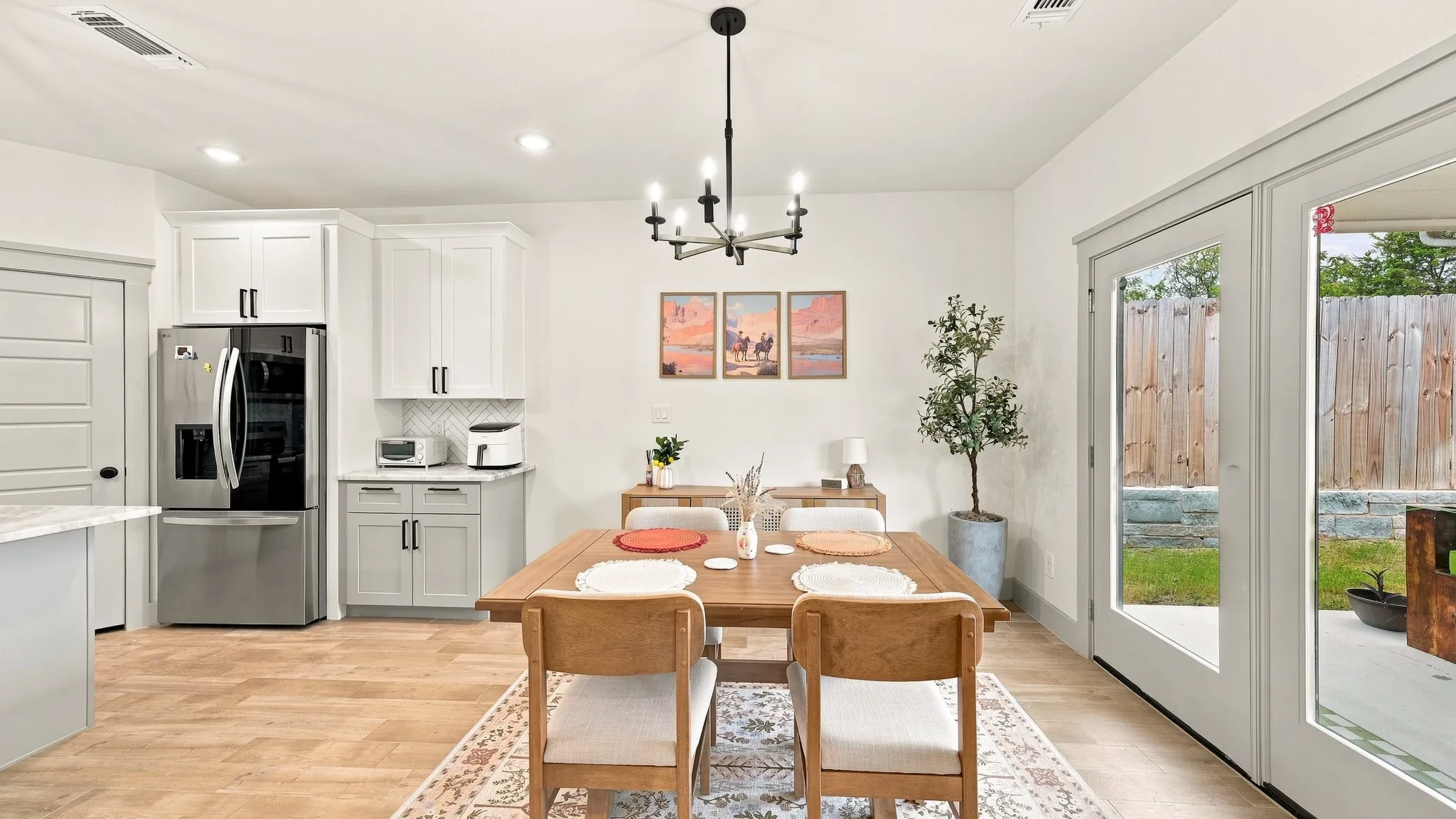 Single Family Residence For Sale in Hood County , 2306 Pedernales Court, Granbury, Texas 76048, 3 Bedroom, 2 Bathroom, 2 Garage spaces, 1,603 Sqft, built in 2024, mls#21378368, Real Estate Agent in Granbury, Homes For Sale in Hood county, Homes For Sale in Granbury, Realtor in Granbury Texas, Real Estate Brokerage Independent Realty Texas, Luminita Cordes Realtor