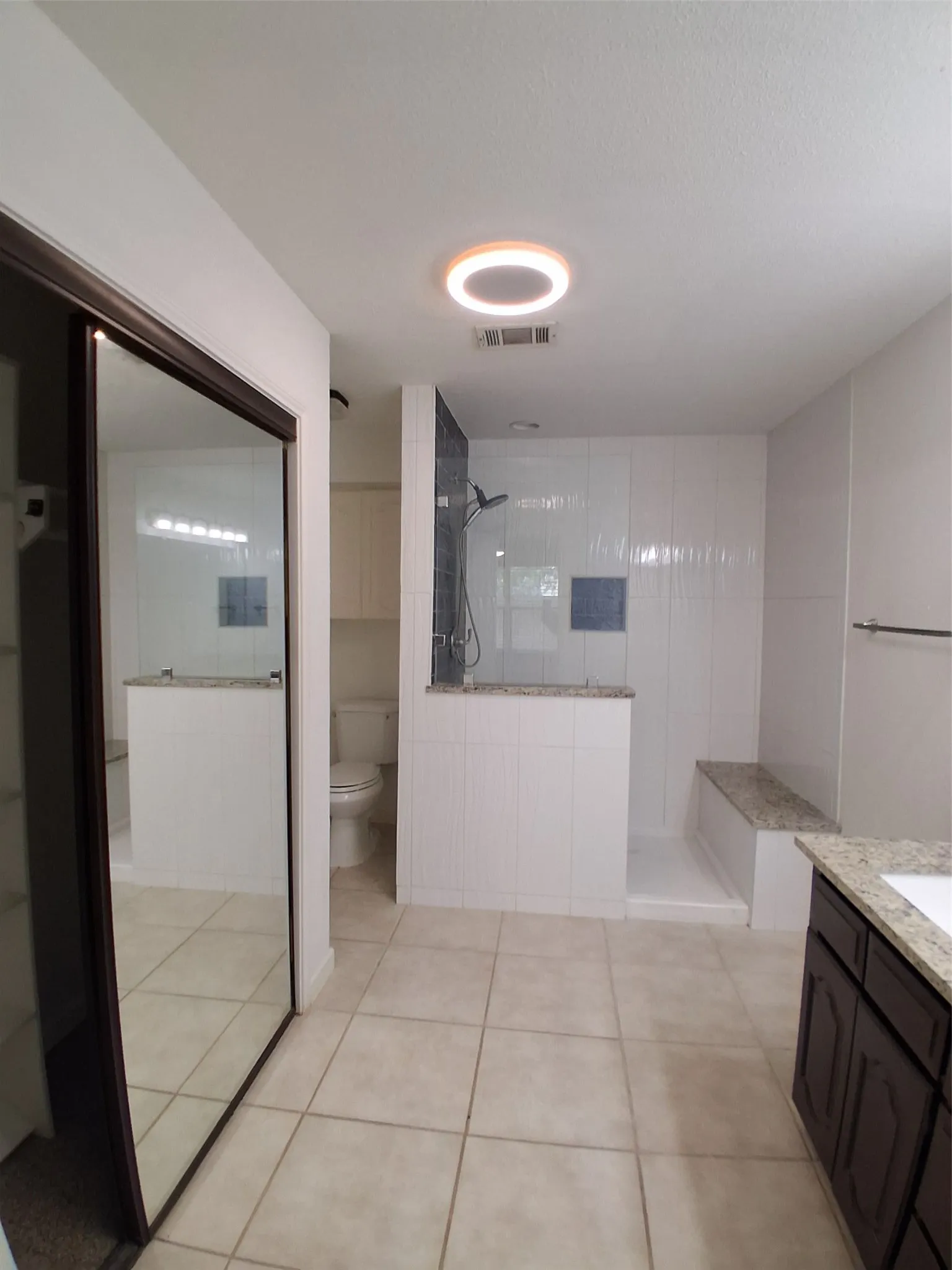 Single Family Residence For Rent in Tarrant County , 1503 Laguna Vista Way, Grapevine, Texas 76051, 3 Bedroom, 3 Bathroom, 2 Garage spaces, 1,616 Sqft, built in 1985, mls#21378437, Real Estate Agent in Grapevine, Homes For Rent in Tarrant county, Homes For Rent in Grapevine, Realtor in Grapevine Texas, Real Estate Brokerage Independent Realty Texas, Luminita Cordes Realtor