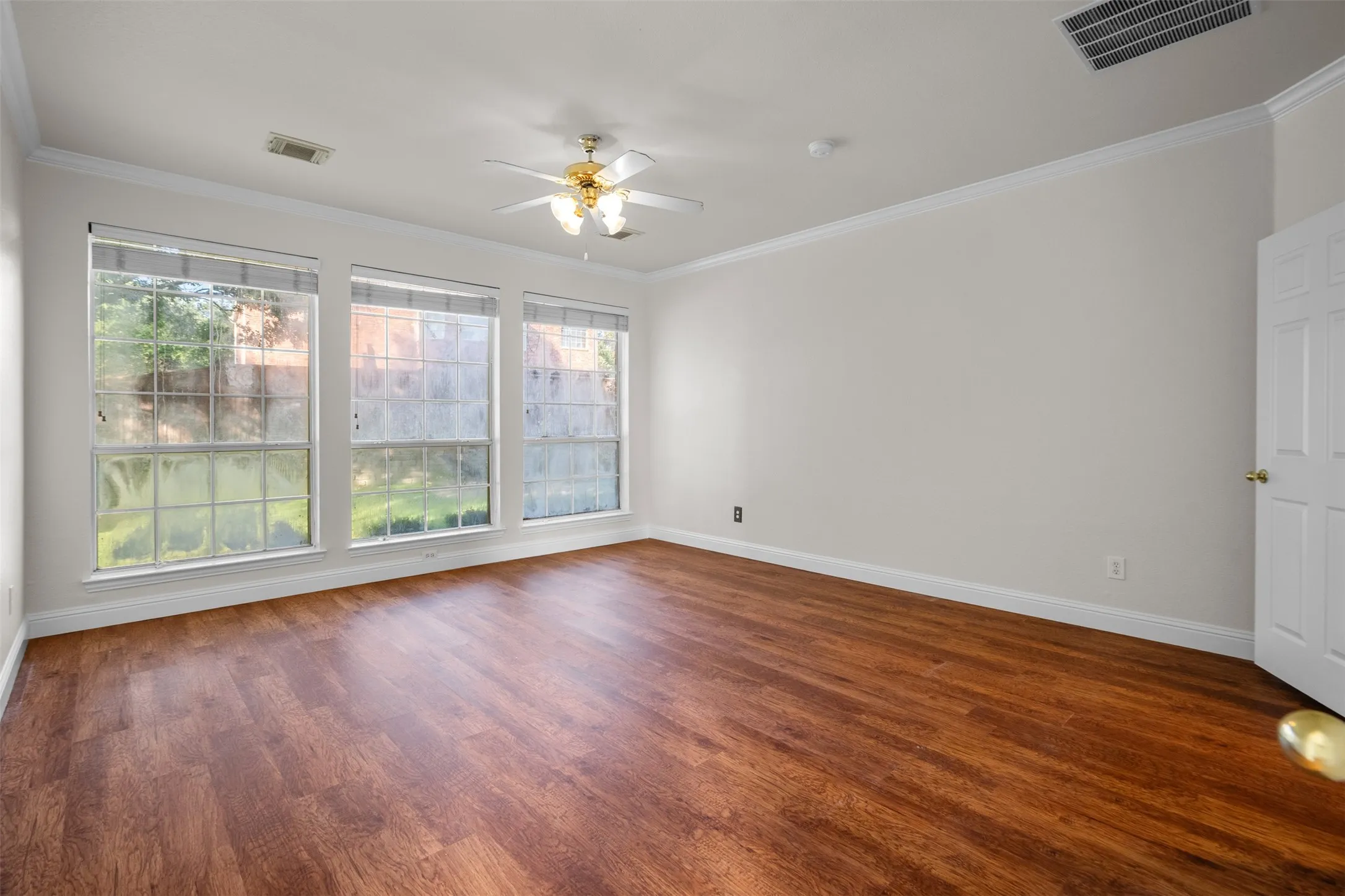 Single Family Residence For Sale in Dallas County , 4405 Ridgecove Drive, Rowlett, Texas 75088, 5 Bedroom, 3 Bathroom, 2 Garage spaces, 3,219 Sqft, built in 2000, mls#21378430, Real Estate Agent in Rowlett, Homes For Sale in Dallas county, Homes For Sale in Rowlett, Realtor in Rowlett Texas, Real Estate Brokerage Independent Realty Texas, Luminita Cordes Realtor