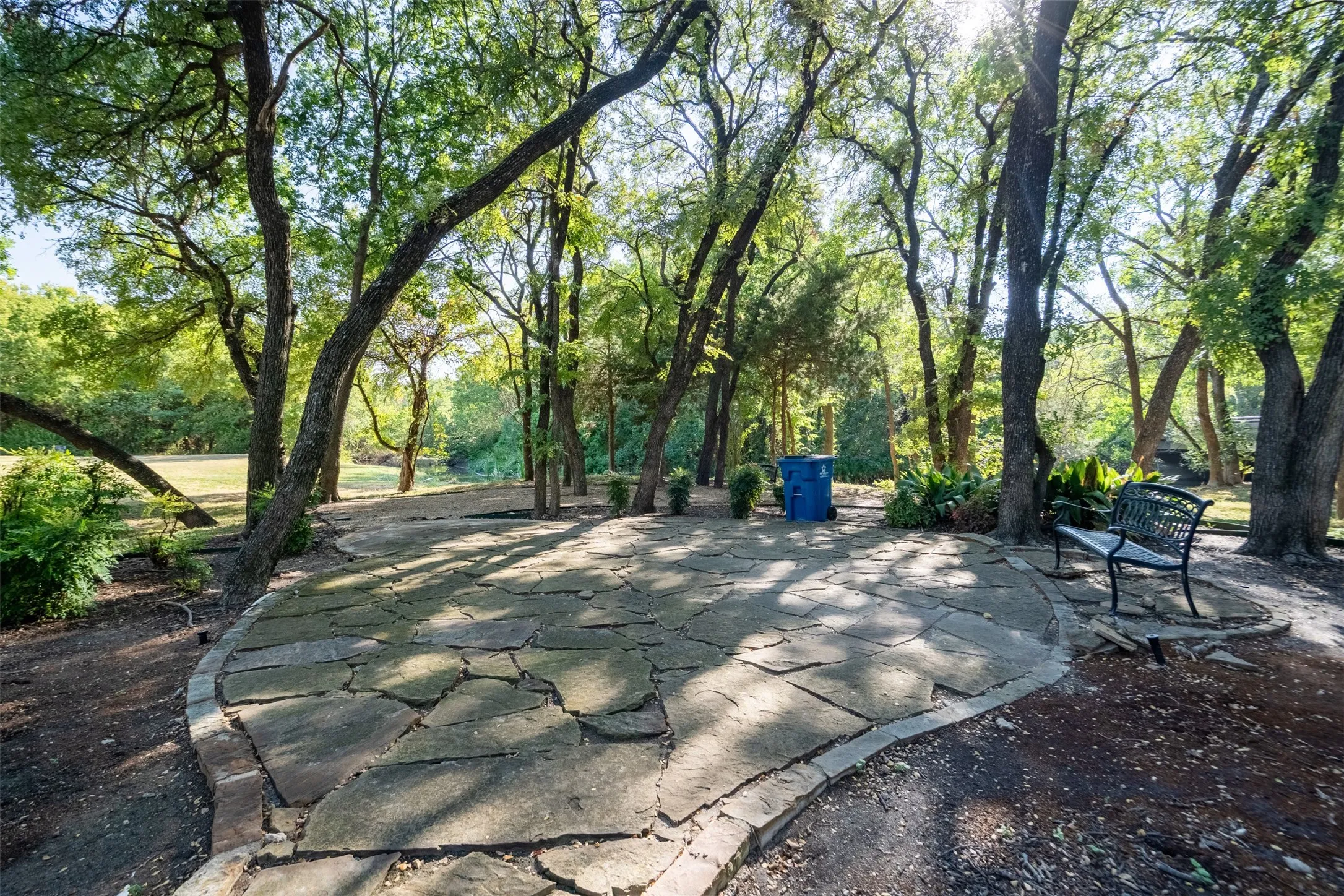Single Family Residence For Sale in Dallas County , 4405 Ridgecove Drive, Rowlett, Texas 75088, 5 Bedroom, 3 Bathroom, 2 Garage spaces, 3,219 Sqft, built in 2000, mls#21378430, Real Estate Agent in Rowlett, Homes For Sale in Dallas county, Homes For Sale in Rowlett, Realtor in Rowlett Texas, Real Estate Brokerage Independent Realty Texas, Luminita Cordes Realtor
