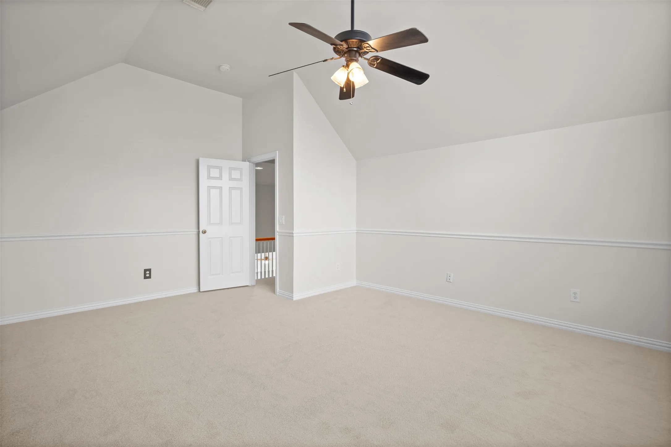 Single Family Residence For Sale in Dallas County , 4405 Ridgecove Drive, Rowlett, Texas 75088, 5 Bedroom, 3 Bathroom, 2 Garage spaces, 3,219 Sqft, built in 2000, mls#21378430, Real Estate Agent in Rowlett, Homes For Sale in Dallas county, Homes For Sale in Rowlett, Realtor in Rowlett Texas, Real Estate Brokerage Independent Realty Texas, Luminita Cordes Realtor