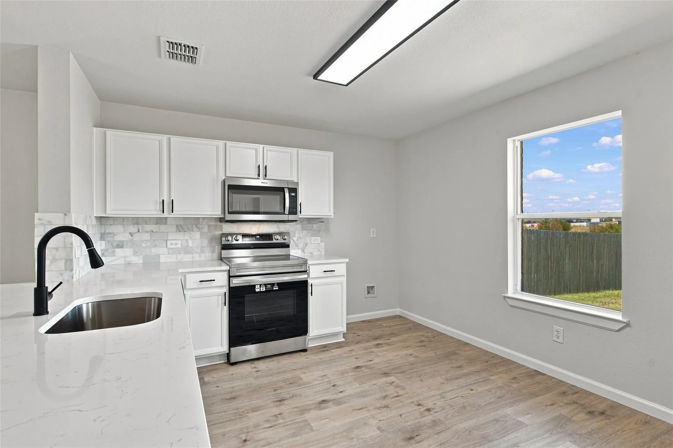 Single Family Residence For Sale in Denton County , 2708 Morning Song Drive, Little Elm, Texas 75068, 3 Bedroom, 2 Bathroom, 2 Garage spaces, 1,615 Sqft, built in 2005, mls#21377195, Real Estate Agent in Little Elm, Homes For Sale in Denton county, Homes For Sale in Little Elm, Realtor in Little Elm Texas, Real Estate Brokerage Independent Realty Texas, Luminita Cordes Realtor