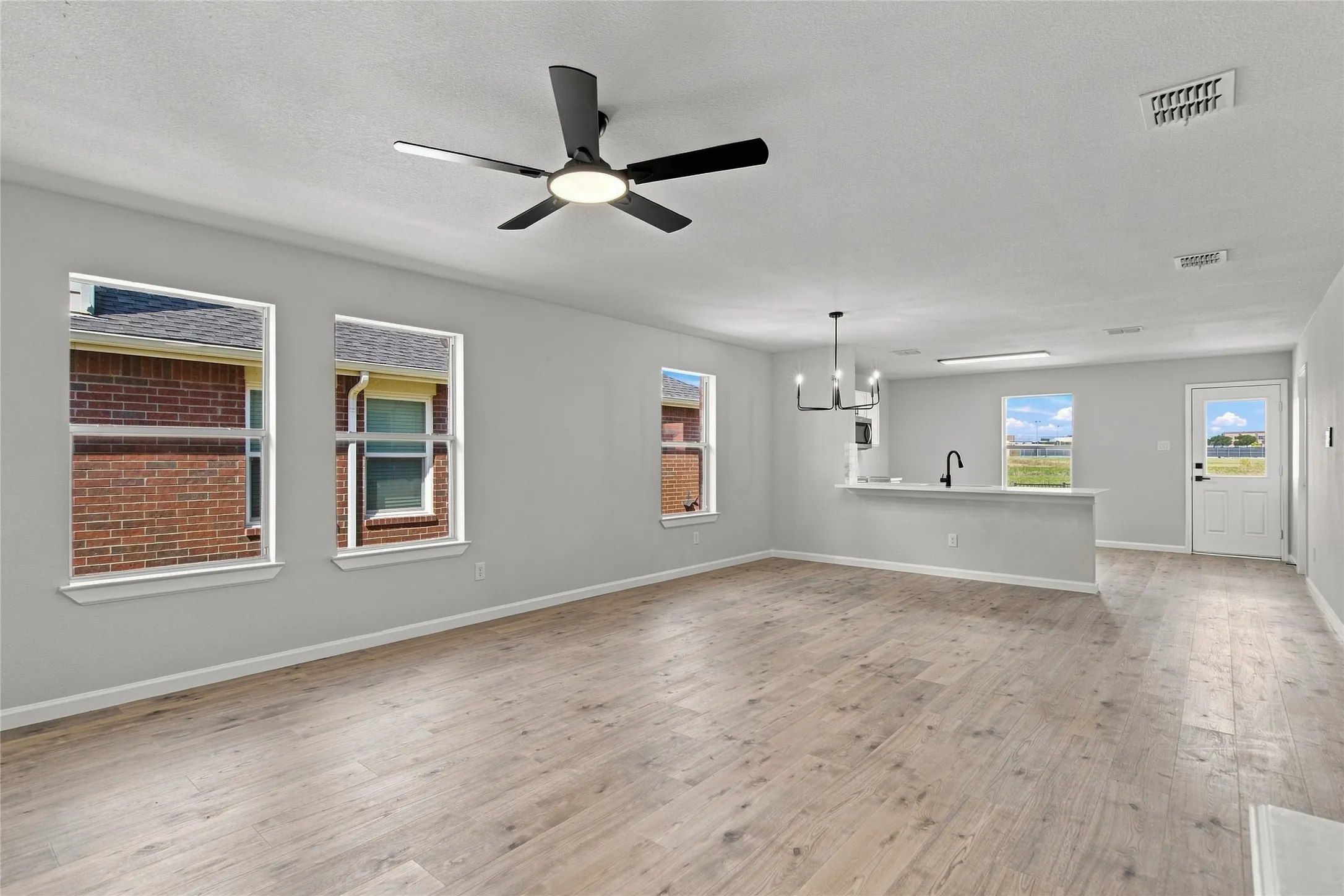 Single Family Residence For Sale in Denton County , 2708 Morning Song Drive, Little Elm, Texas 75068, 3 Bedroom, 2 Bathroom, 2 Garage spaces, 1,615 Sqft, built in 2005, mls#21377195, Real Estate Agent in Little Elm, Homes For Sale in Denton county, Homes For Sale in Little Elm, Realtor in Little Elm Texas, Real Estate Brokerage Independent Realty Texas, Luminita Cordes Realtor