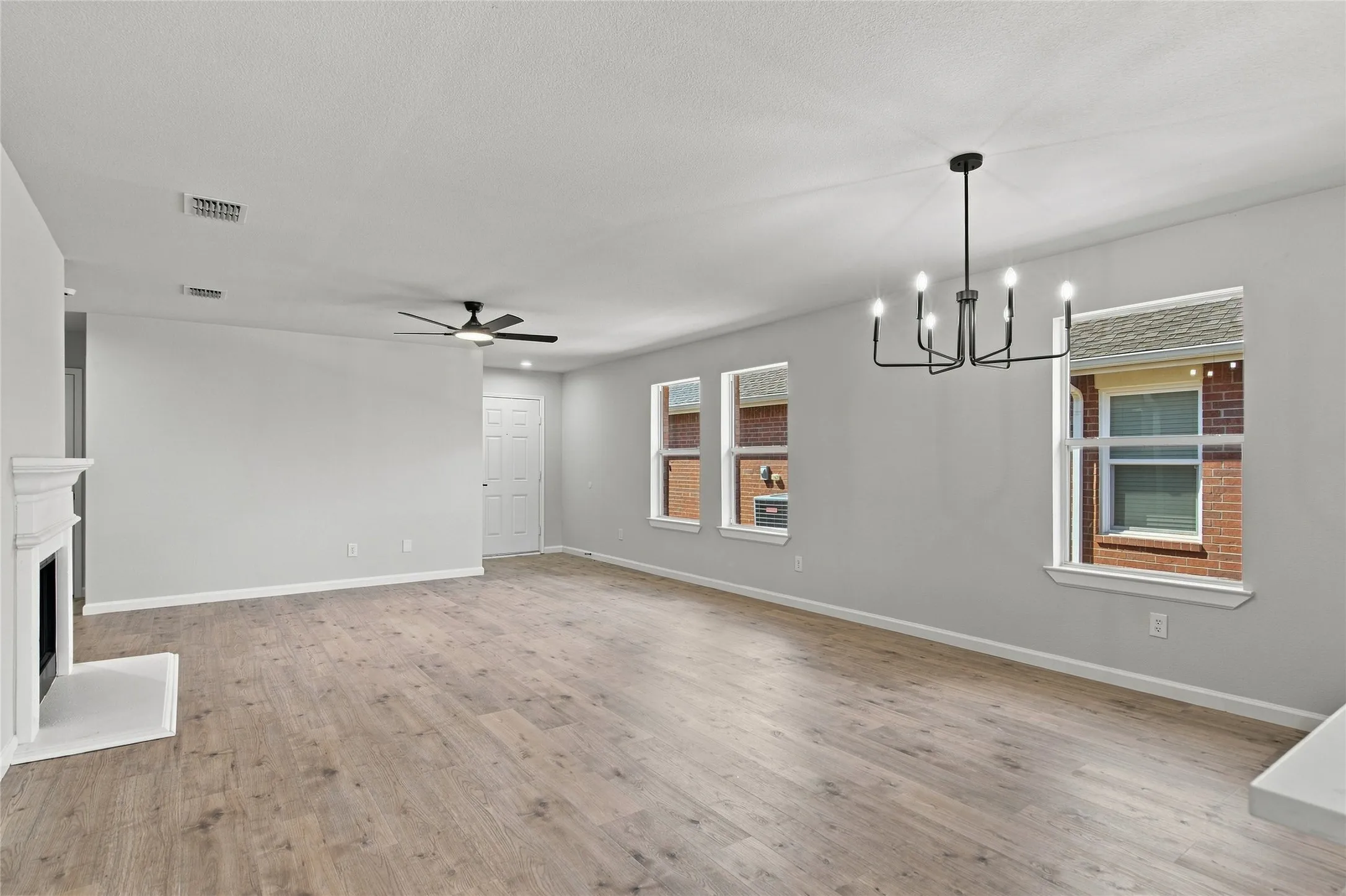 Single Family Residence For Sale in Denton County , 2708 Morning Song Drive, Little Elm, Texas 75068, 3 Bedroom, 2 Bathroom, 2 Garage spaces, 1,615 Sqft, built in 2005, mls#21377195, Real Estate Agent in Little Elm, Homes For Sale in Denton county, Homes For Sale in Little Elm, Realtor in Little Elm Texas, Real Estate Brokerage Independent Realty Texas, Luminita Cordes Realtor