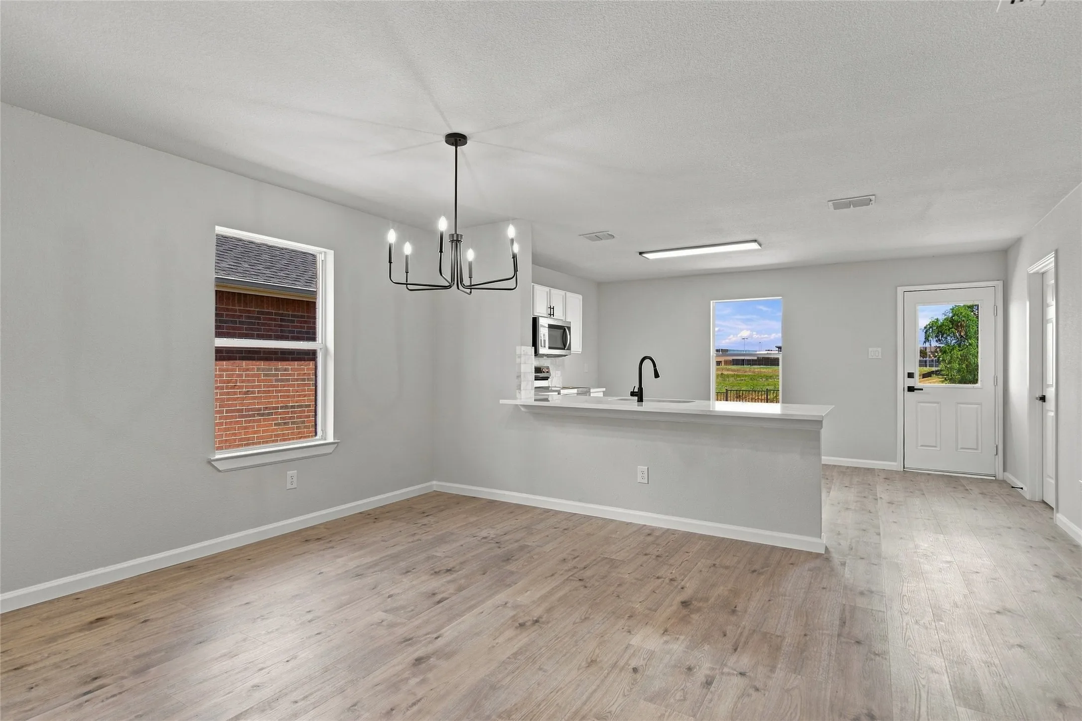 Single Family Residence For Sale in Denton County , 2708 Morning Song Drive, Little Elm, Texas 75068, 3 Bedroom, 2 Bathroom, 2 Garage spaces, 1,615 Sqft, built in 2005, mls#21377195, Real Estate Agent in Little Elm, Homes For Sale in Denton county, Homes For Sale in Little Elm, Realtor in Little Elm Texas, Real Estate Brokerage Independent Realty Texas, Luminita Cordes Realtor