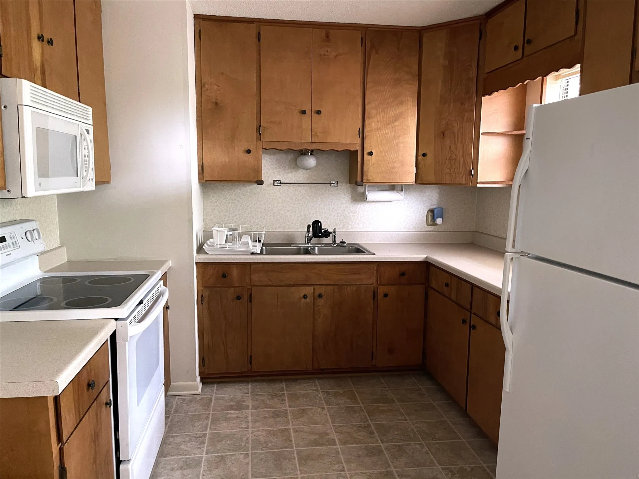 Single Family Residence For Sale in Freestone County , 113 Fcr 523, Fairfield, Texas 75840, 2 Bedroom, 1 Bathroom, Garage spaces, 866 Sqft, built in 1975, mls#21369787, Real Estate Agent in Fairfield, Homes For Sale in Freestone county, Homes For Sale in Fairfield, Realtor in Fairfield Texas, Real Estate Brokerage Independent Realty Texas, Luminita Cordes Realtor