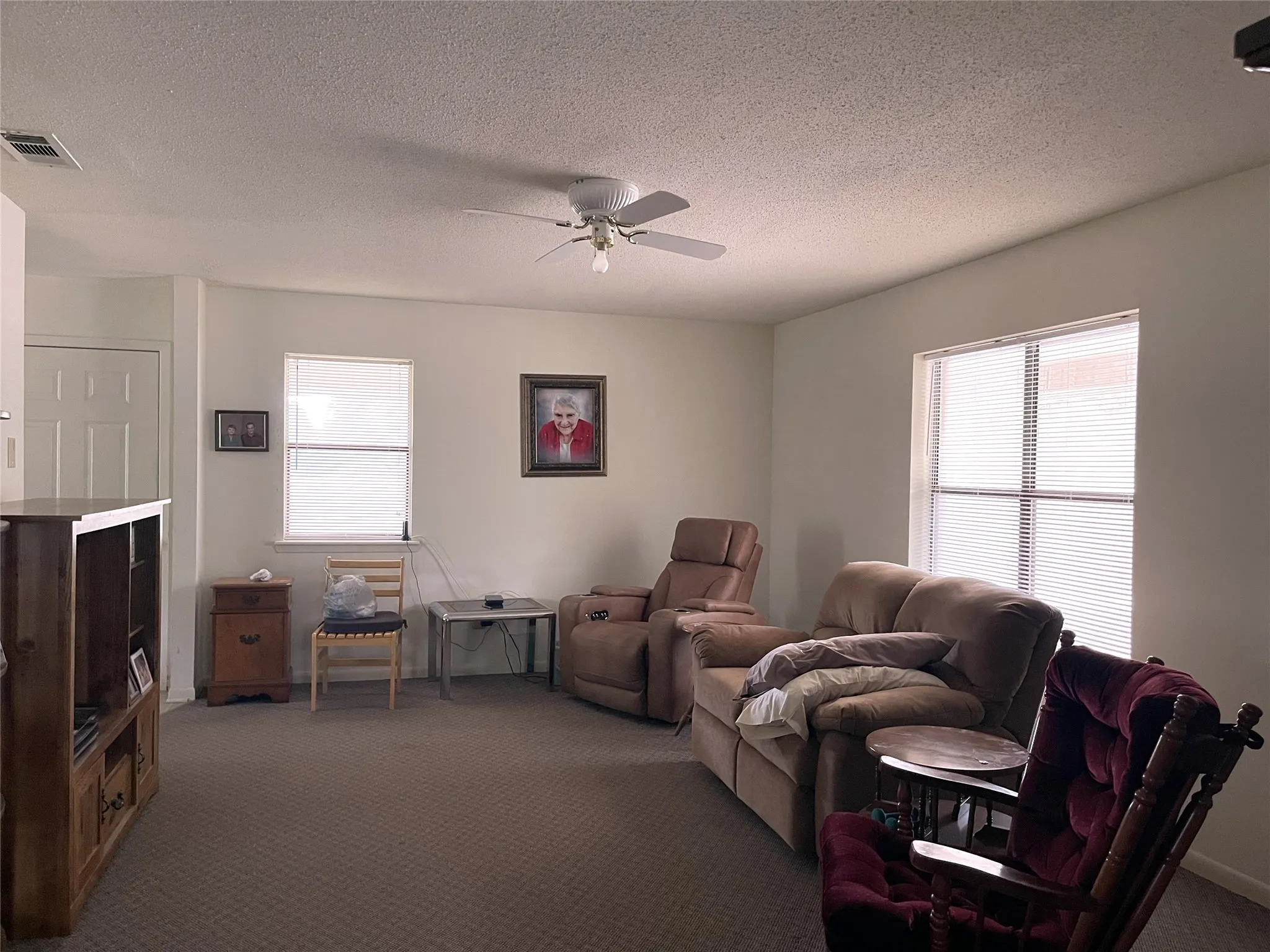 Single Family Residence For Sale in Freestone County , 113 Fcr 523, Fairfield, Texas 75840, 2 Bedroom, 1 Bathroom, Garage spaces, 866 Sqft, built in 1975, mls#21369787, Real Estate Agent in Fairfield, Homes For Sale in Freestone county, Homes For Sale in Fairfield, Realtor in Fairfield Texas, Real Estate Brokerage Independent Realty Texas, Luminita Cordes Realtor