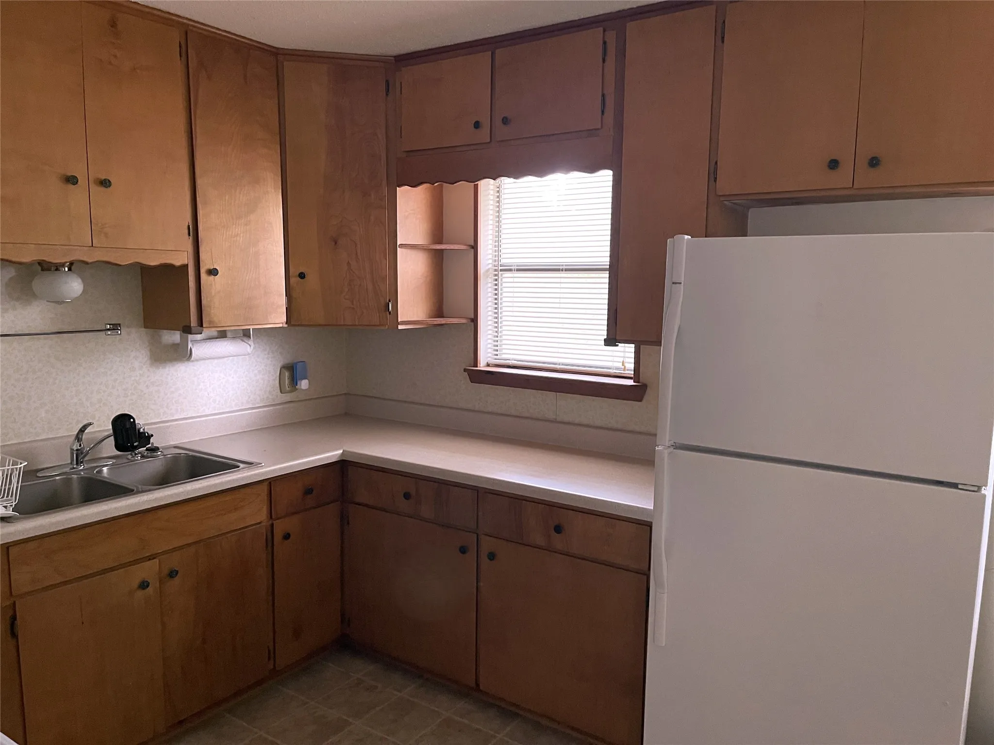Single Family Residence For Sale in Freestone County , 113 Fcr 523, Fairfield, Texas 75840, 2 Bedroom, 1 Bathroom, Garage spaces, 866 Sqft, built in 1975, mls#21369787, Real Estate Agent in Fairfield, Homes For Sale in Freestone county, Homes For Sale in Fairfield, Realtor in Fairfield Texas, Real Estate Brokerage Independent Realty Texas, Luminita Cordes Realtor