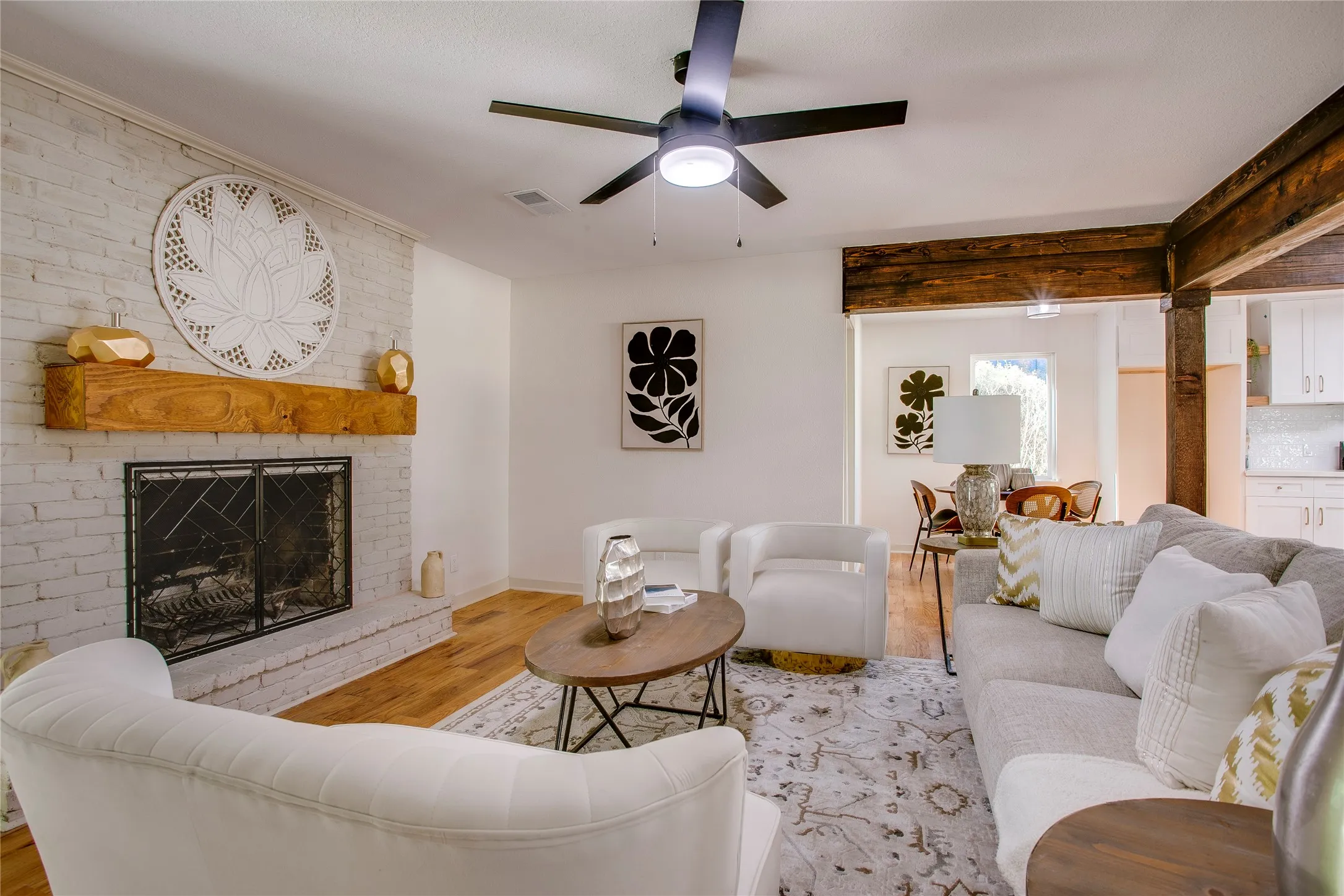 Single Family Residence For Sale in Dallas County , 2828 Larkspur Lane, Dallas, Texas 75233, 4 Bedroom, 3 Bathroom, 2 Garage spaces, 2,023 Sqft, built in 1963, mls#21369198, Real Estate Agent in Dallas, Homes For Sale in Dallas county, Homes For Sale in Dallas, Realtor in Dallas Texas, Real Estate Brokerage Independent Realty Texas, Luminita Cordes Realtor