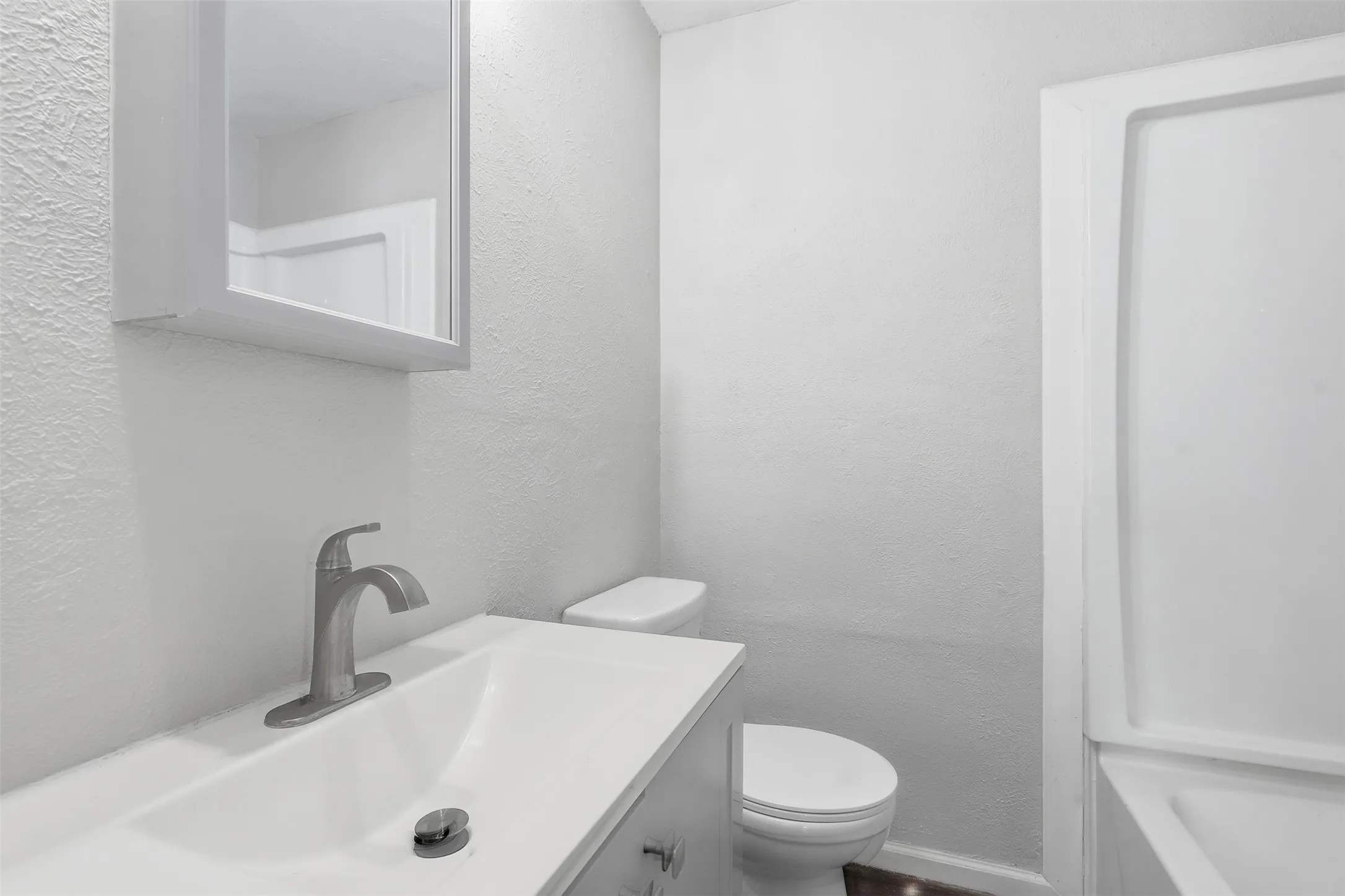 Duplex For Rent in Parker County , 217 Joyce Street B, Weatherford, Texas 76085, 2 Bedroom, 1 Bathroom, Garage spaces, 3,356 Sqft, built in 1978, mls#21379020, Real Estate Agent in Weatherford, Homes For Rent in Parker county, Homes For Rent in Weatherford, Realtor in Weatherford Texas, Real Estate Brokerage Independent Realty Texas, Luminita Cordes Realtor