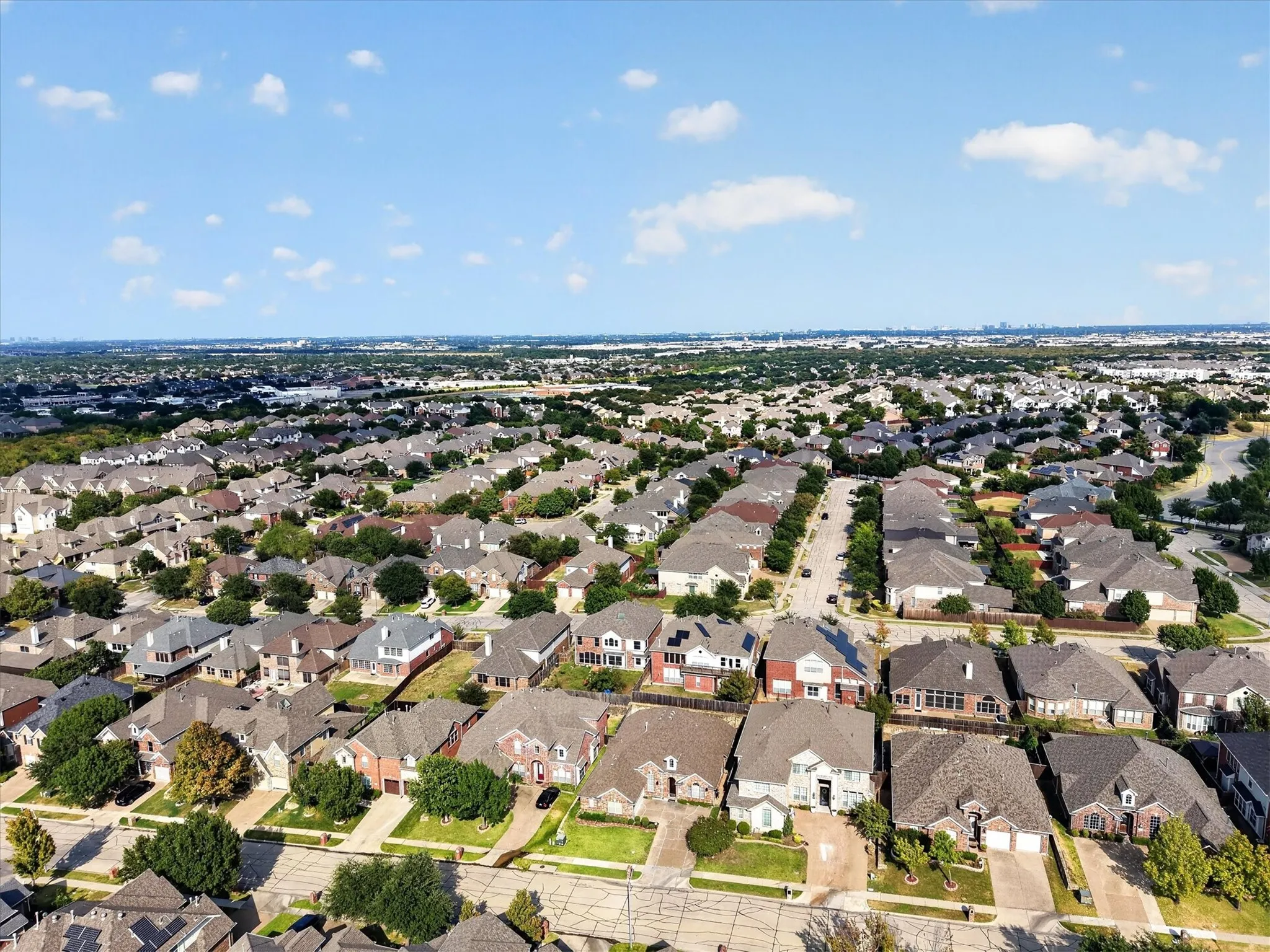 Single Family Residence For Sale in Dallas County , 10328 Offshore Drive, Irving, Texas 75063, 3 Bedroom, 3 Bathroom, 2 Garage spaces, 2,463 Sqft, built in 2004, mls#21378375, Real Estate Agent in Irving, Homes For Sale in Dallas county, Homes For Sale in Irving, Realtor in Irving Texas, Real Estate Brokerage Independent Realty Texas, Luminita Cordes Realtor