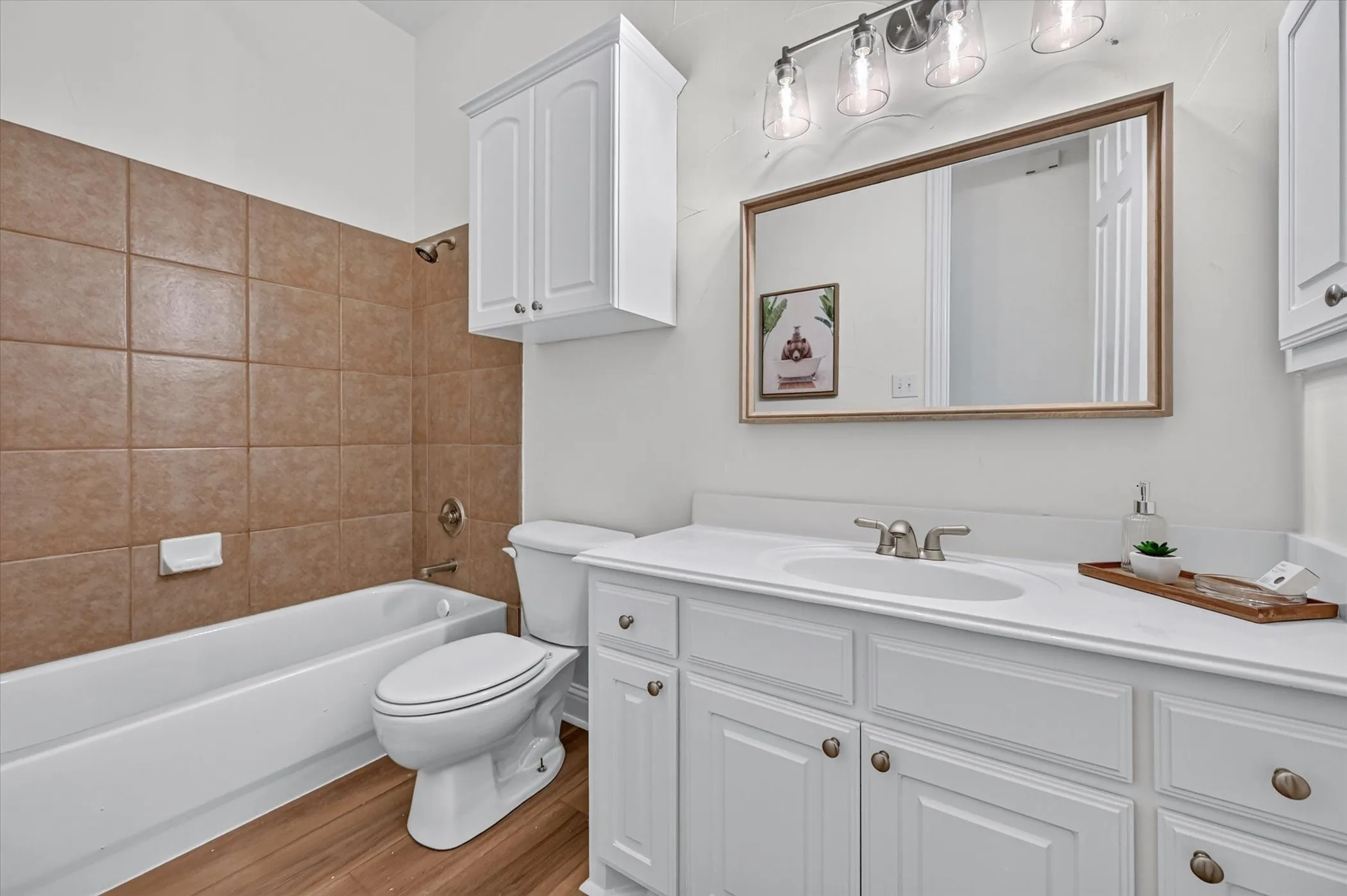 Single Family Residence For Sale in Dallas County , 10328 Offshore Drive, Irving, Texas 75063, 3 Bedroom, 3 Bathroom, 2 Garage spaces, 2,463 Sqft, built in 2004, mls#21378375, Real Estate Agent in Irving, Homes For Sale in Dallas county, Homes For Sale in Irving, Realtor in Irving Texas, Real Estate Brokerage Independent Realty Texas, Luminita Cordes Realtor