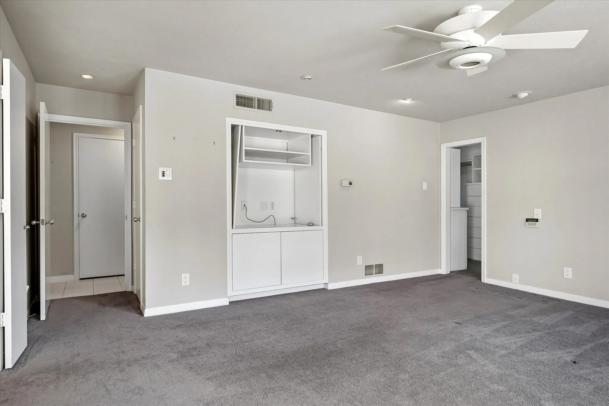 Single Family Residence For Sale in Dallas County , 4108 Myerwood Lane, Dallas, Texas 75244, 3 Bedroom, 4 Bathroom, 2 Garage spaces, 3,149 Sqft, built in 1967, mls#21370911, Real Estate Agent in Dallas, Homes For Sale in Dallas county, Homes For Sale in Dallas, Realtor in Dallas Texas, Real Estate Brokerage Independent Realty Texas, Luminita Cordes Realtor
