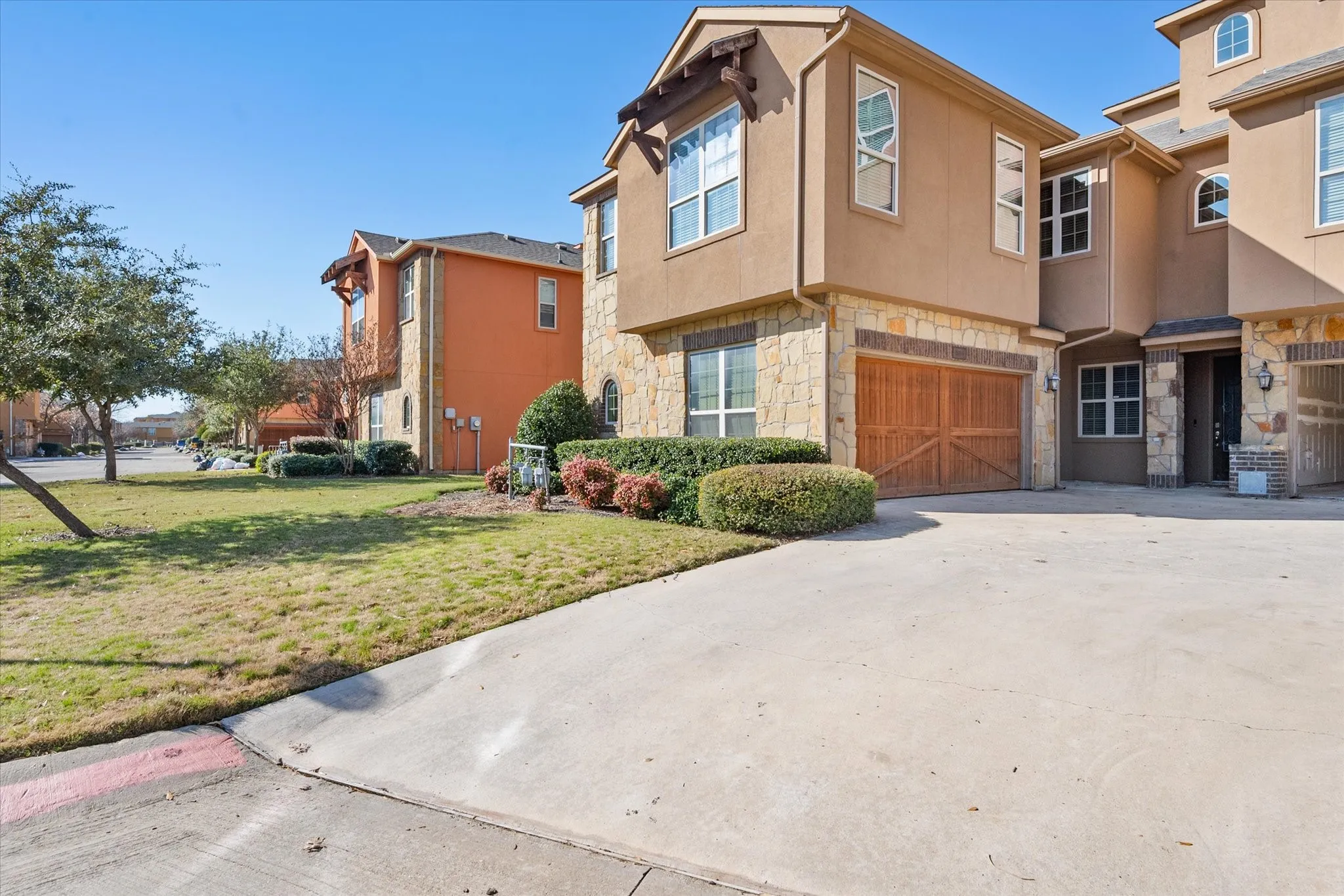 Condominium For Sale in Dallas County , 2630 Villa Di Lago 6, Grand Prairie, Texas 75054, 2 Bedroom, 2 Bathroom, 2 Garage spaces, 1,806 Sqft, built in 2014, mls#21377774, Real Estate Agent in Grand Prairie, Homes For Sale in Dallas county, Homes For Sale in Grand Prairie, Realtor in Grand Prairie Texas, Real Estate Brokerage Independent Realty Texas, Luminita Cordes Realtor