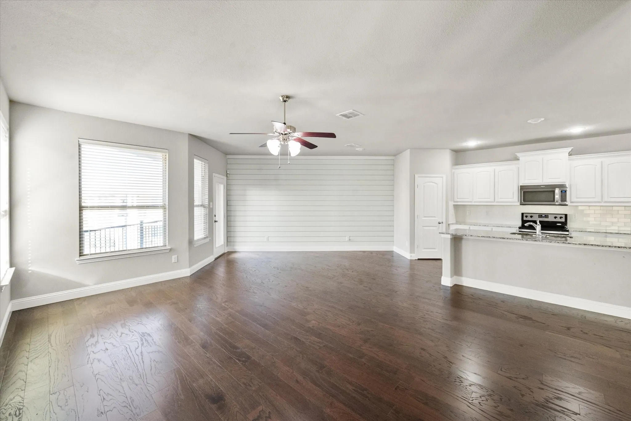 Condominium For Sale in Dallas County , 2630 Villa Di Lago 6, Grand Prairie, Texas 75054, 2 Bedroom, 2 Bathroom, 2 Garage spaces, 1,806 Sqft, built in 2014, mls#21377774, Real Estate Agent in Grand Prairie, Homes For Sale in Dallas county, Homes For Sale in Grand Prairie, Realtor in Grand Prairie Texas, Real Estate Brokerage Independent Realty Texas, Luminita Cordes Realtor