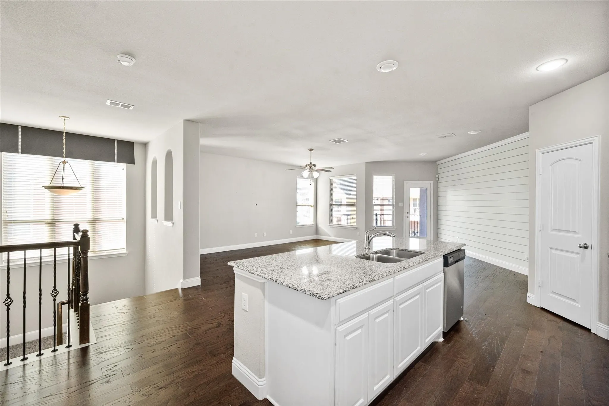 Condominium For Sale in Dallas County , 2630 Villa Di Lago 6, Grand Prairie, Texas 75054, 2 Bedroom, 2 Bathroom, 2 Garage spaces, 1,806 Sqft, built in 2014, mls#21377774, Real Estate Agent in Grand Prairie, Homes For Sale in Dallas county, Homes For Sale in Grand Prairie, Realtor in Grand Prairie Texas, Real Estate Brokerage Independent Realty Texas, Luminita Cordes Realtor