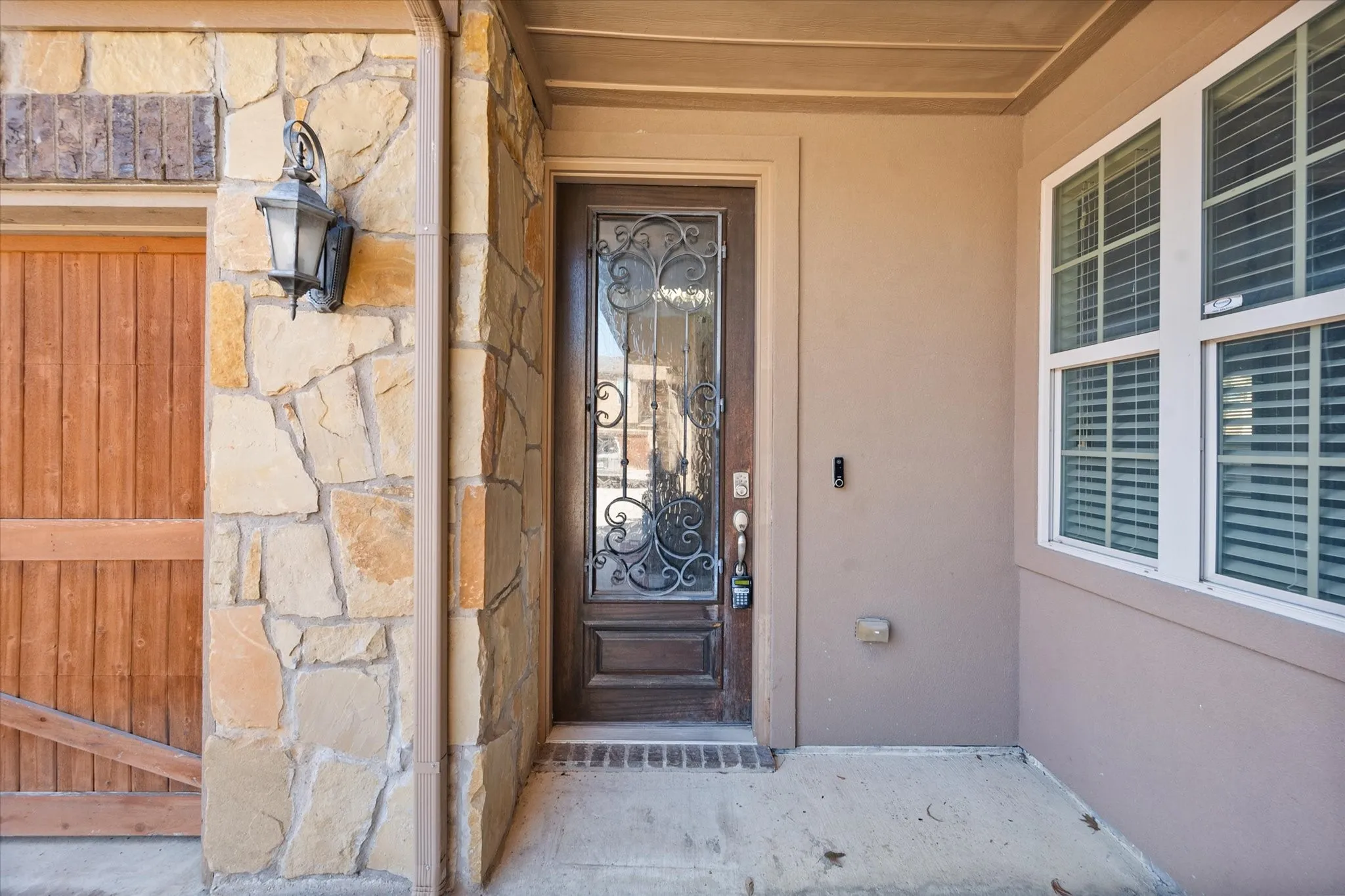 Condominium For Sale in Dallas County , 2630 Villa Di Lago 6, Grand Prairie, Texas 75054, 2 Bedroom, 2 Bathroom, 2 Garage spaces, 1,806 Sqft, built in 2014, mls#21377774, Real Estate Agent in Grand Prairie, Homes For Sale in Dallas county, Homes For Sale in Grand Prairie, Realtor in Grand Prairie Texas, Real Estate Brokerage Independent Realty Texas, Luminita Cordes Realtor