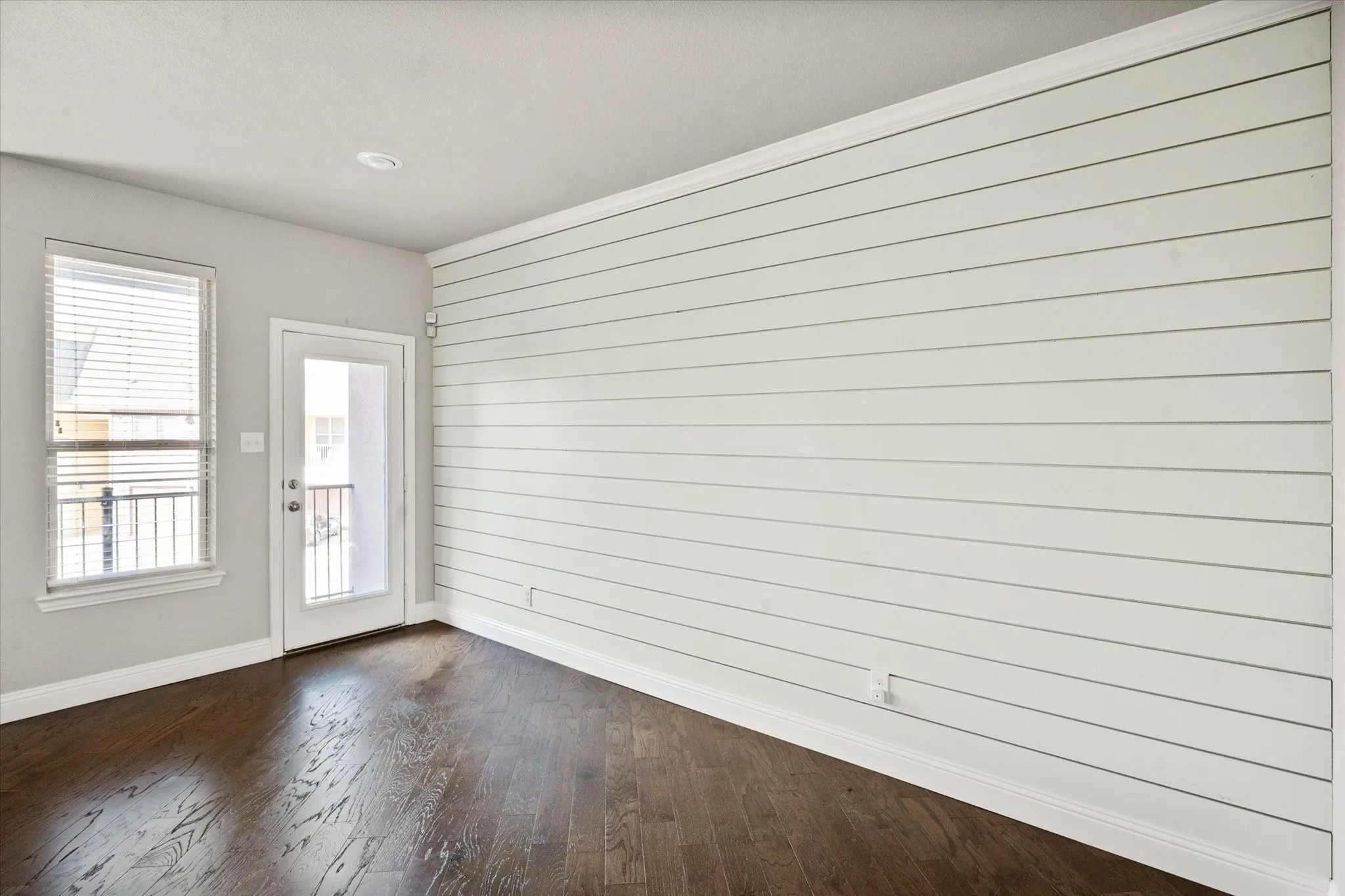 Condominium For Sale in Dallas County , 2630 Villa Di Lago 6, Grand Prairie, Texas 75054, 2 Bedroom, 2 Bathroom, 2 Garage spaces, 1,806 Sqft, built in 2014, mls#21377774, Real Estate Agent in Grand Prairie, Homes For Sale in Dallas county, Homes For Sale in Grand Prairie, Realtor in Grand Prairie Texas, Real Estate Brokerage Independent Realty Texas, Luminita Cordes Realtor