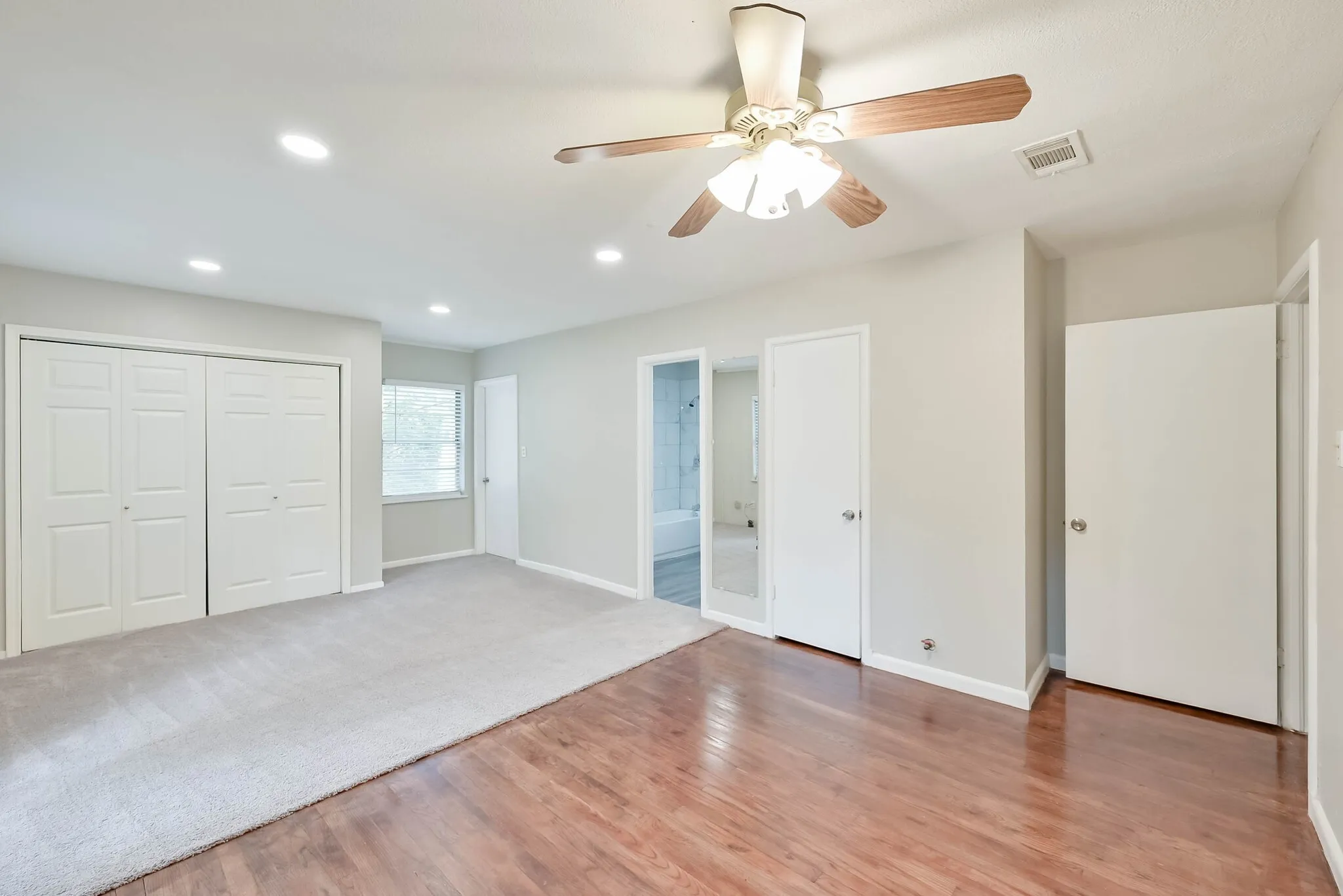 Single Family Residence For Sale in Tarrant County , 1122 W Park Row Drive, Arlington, Texas 76013, 3 Bedroom, 2 Bathroom, Garage spaces, 1,822 Sqft, built in 1950, mls#21367812, Real Estate Agent in Arlington, Homes For Sale in Tarrant county, Homes For Sale in Arlington, Realtor in Arlington Texas, Real Estate Brokerage Independent Realty Texas, Luminita Cordes Realtor
