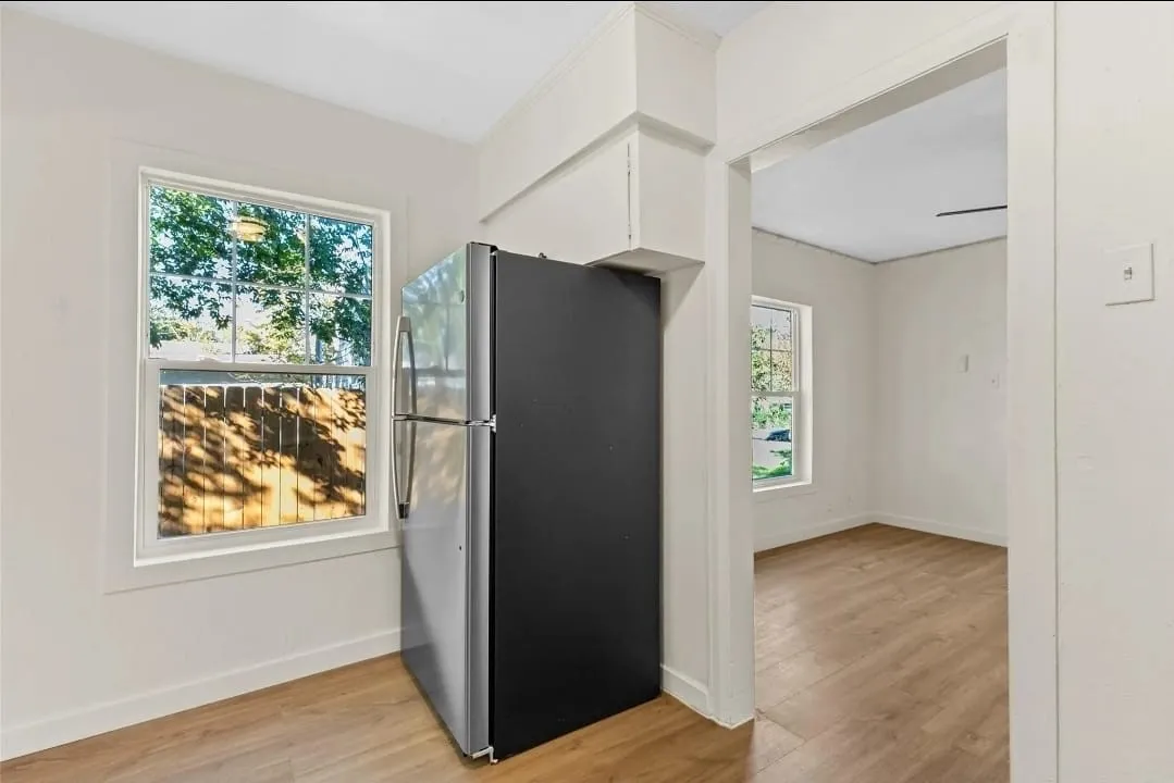 Single Family Residence For Rent in Dallas County , 6630 Overlook, Dallas, Texas 75227, 3 Bedroom, 2 Bathroom, Garage spaces, 1,286 Sqft, built in 1945, mls#21379046, Real Estate Agent in Dallas, Homes For Rent in Dallas county, Homes For Rent in Dallas, Realtor in Dallas Texas, Real Estate Brokerage Independent Realty Texas, Luminita Cordes Realtor